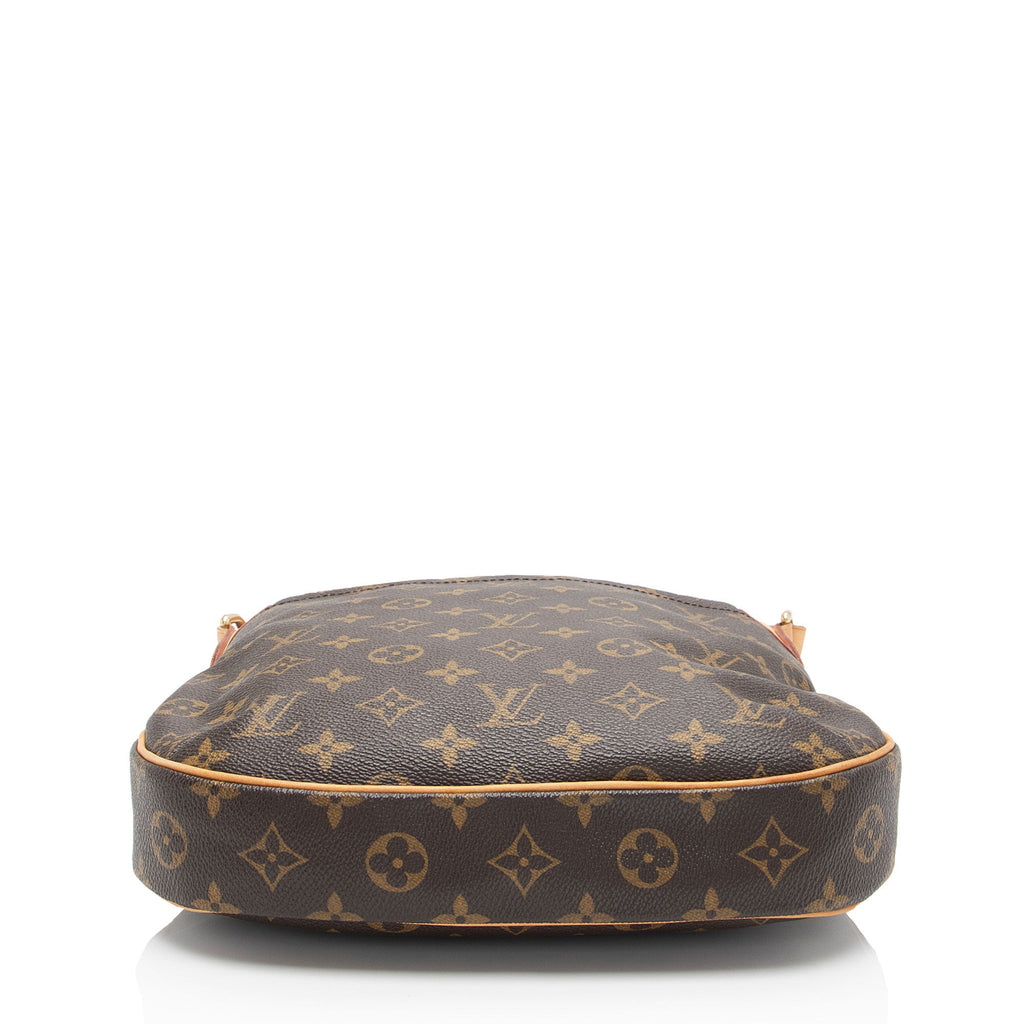 Louis Vuitton Monogram Canvas Odeon PM Shoulder Bag (SHF-YQeYO0)