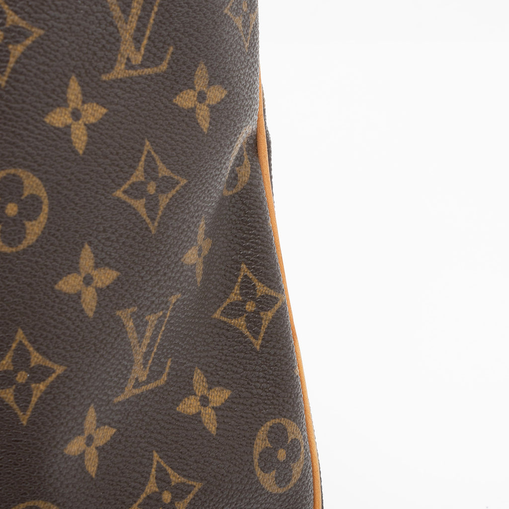 Louis Vuitton Monogram Canvas Odeon PM Shoulder Bag (SHF-YQeYO0)