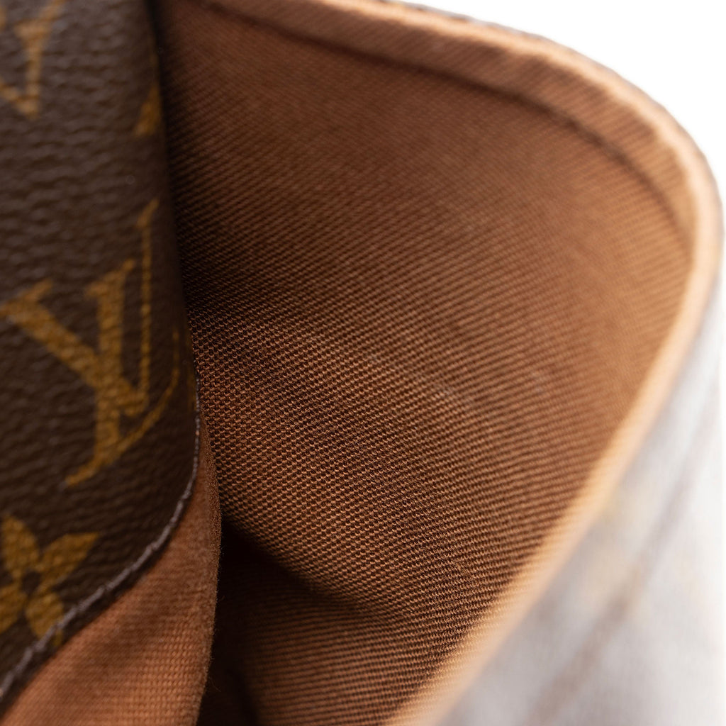 Louis Vuitton Monogram Canvas Odeon PM Shoulder Bag (SHF-hfzuP7)