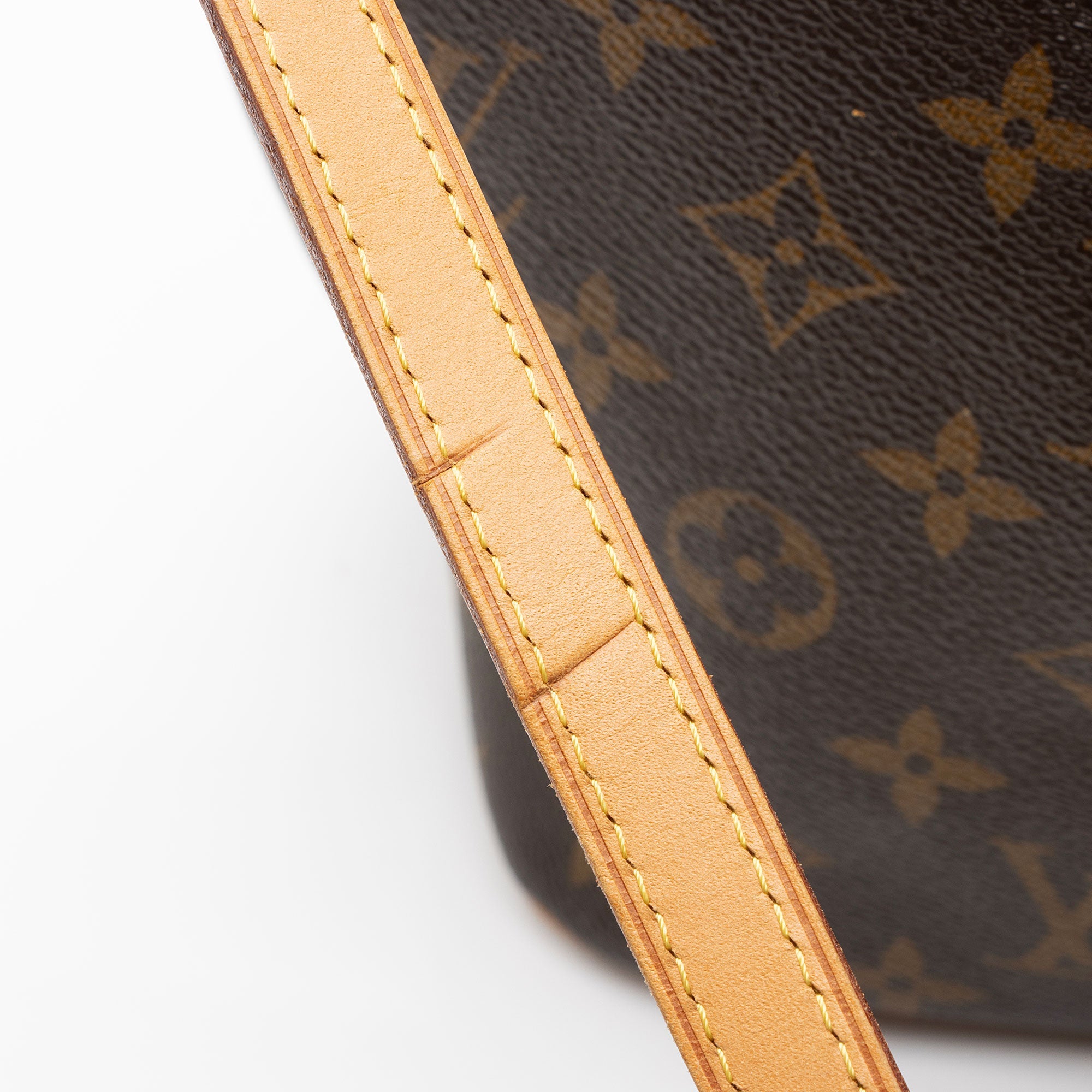 Louis Vuitton Monogram Canvas Palermo PM Tote (SHF-4zveEz)