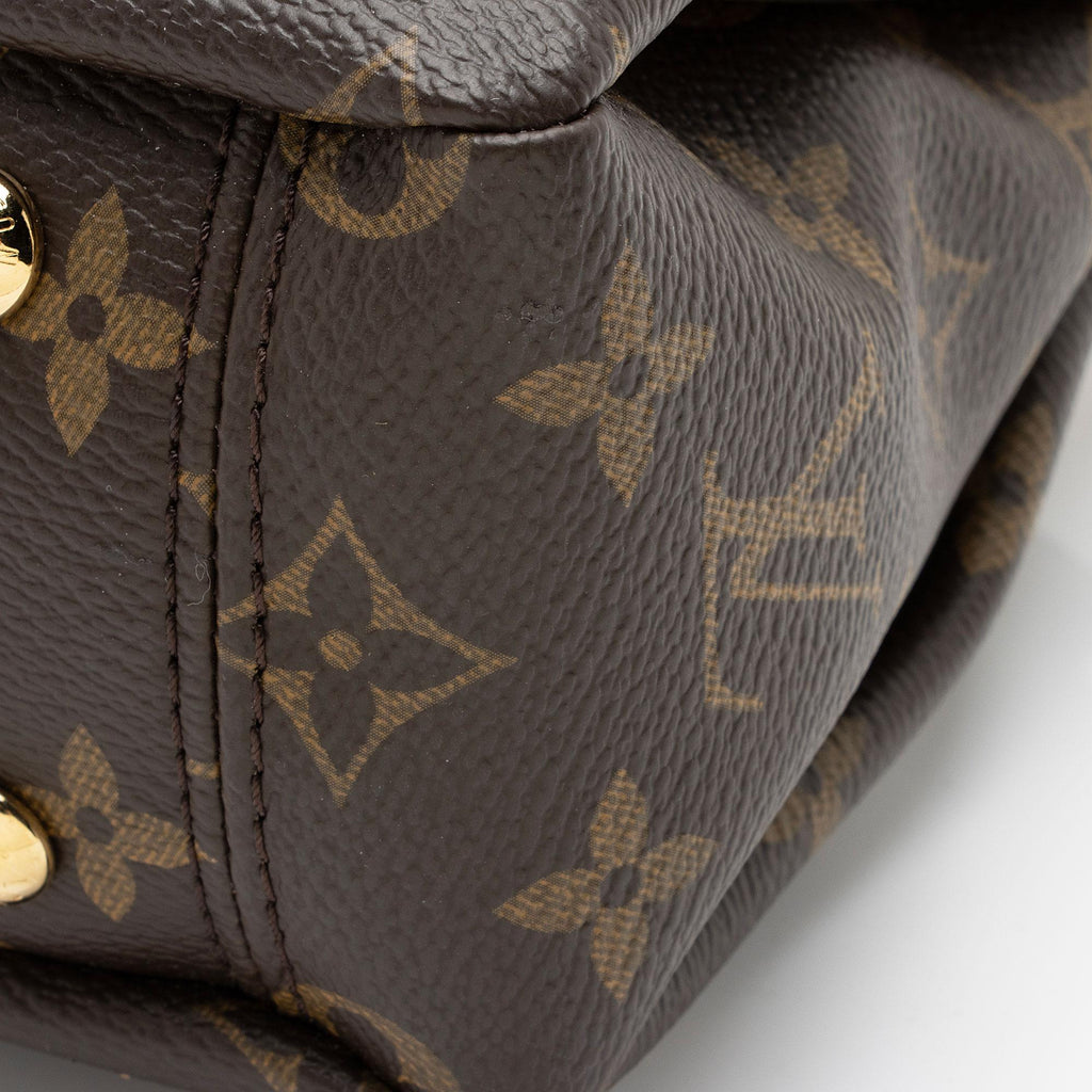 Louis Vuitton Monogram Canvas Pallas BB Satchel (SHF-RvdFiz)