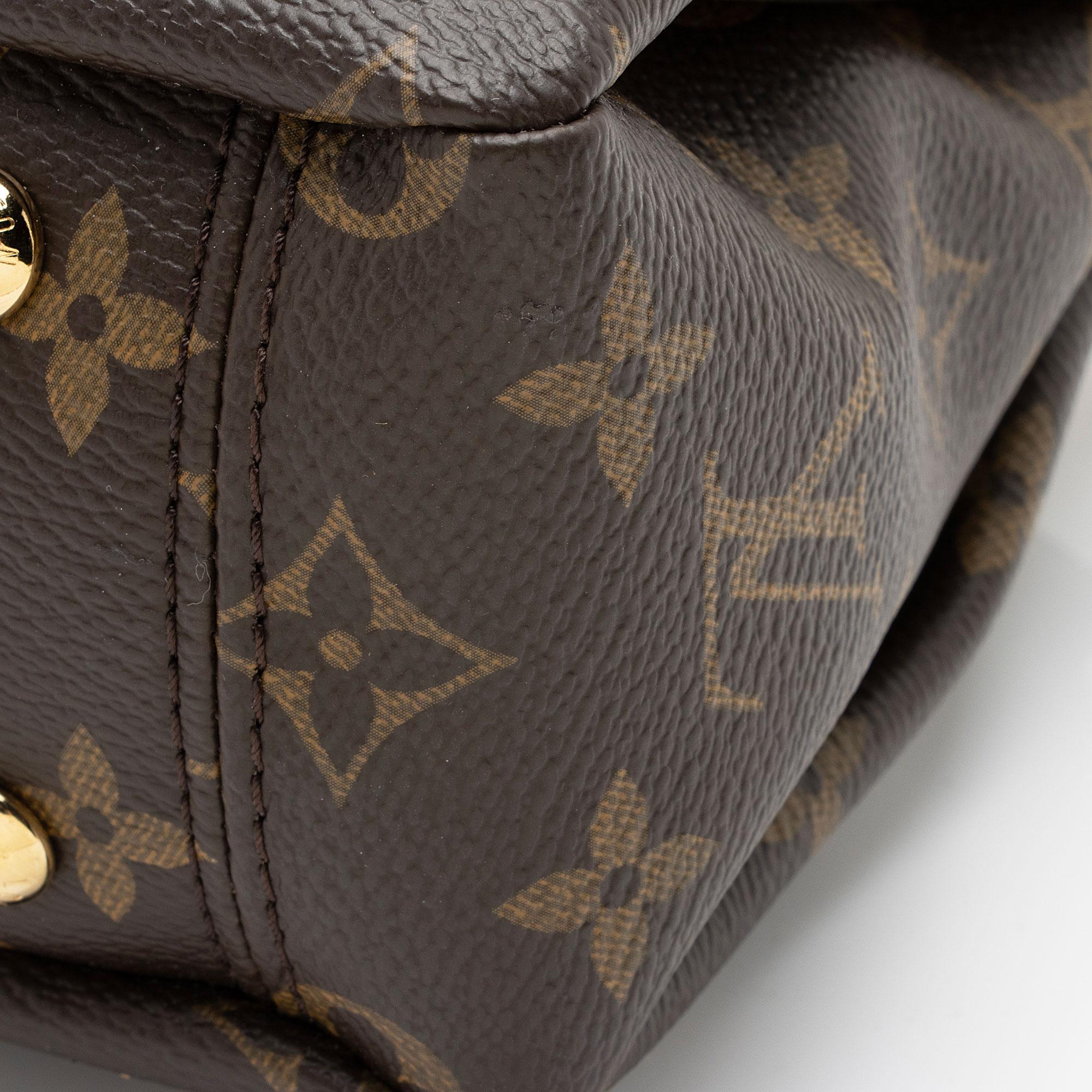 Louis Vuitton Monogram Canvas Pallas BB Satchel (SHF-RvdFiz)