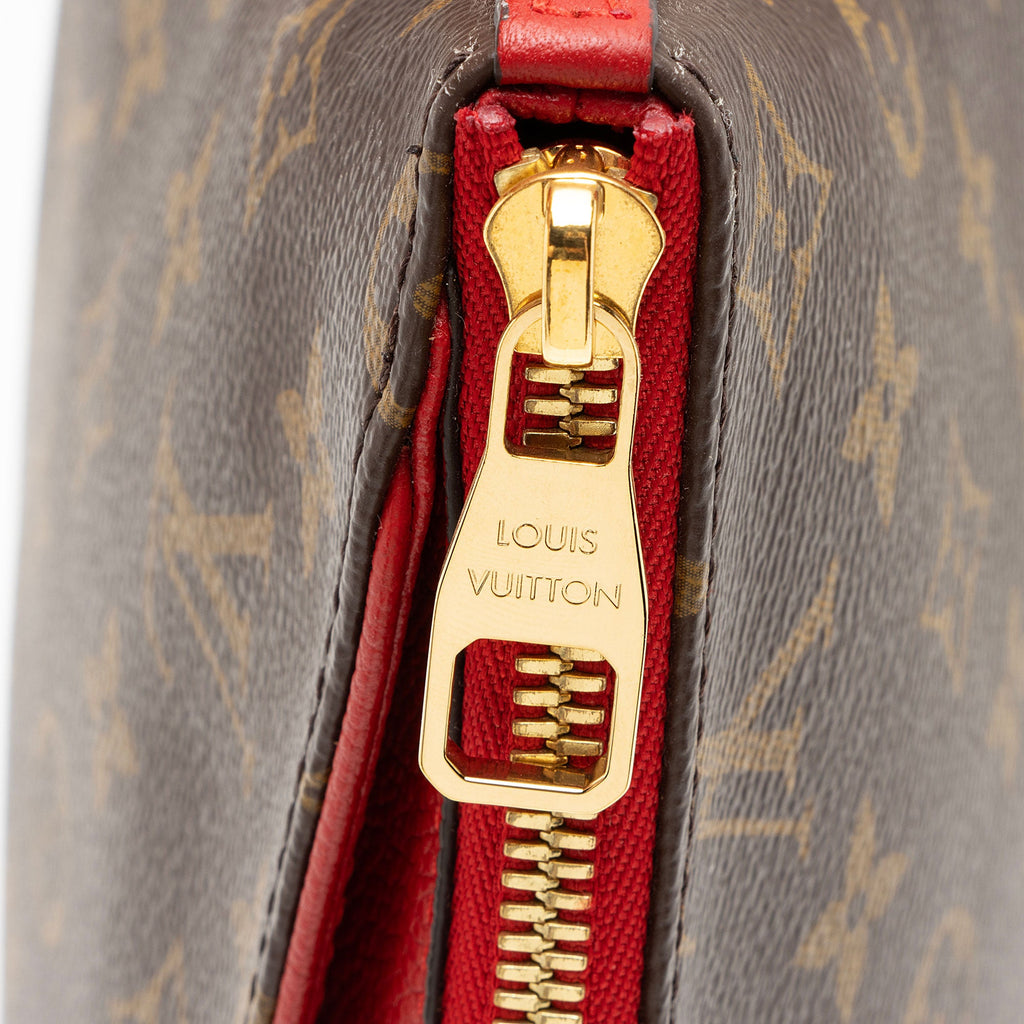 Louis Vuitton Monogram Canvas Pallas Beauty Clutch