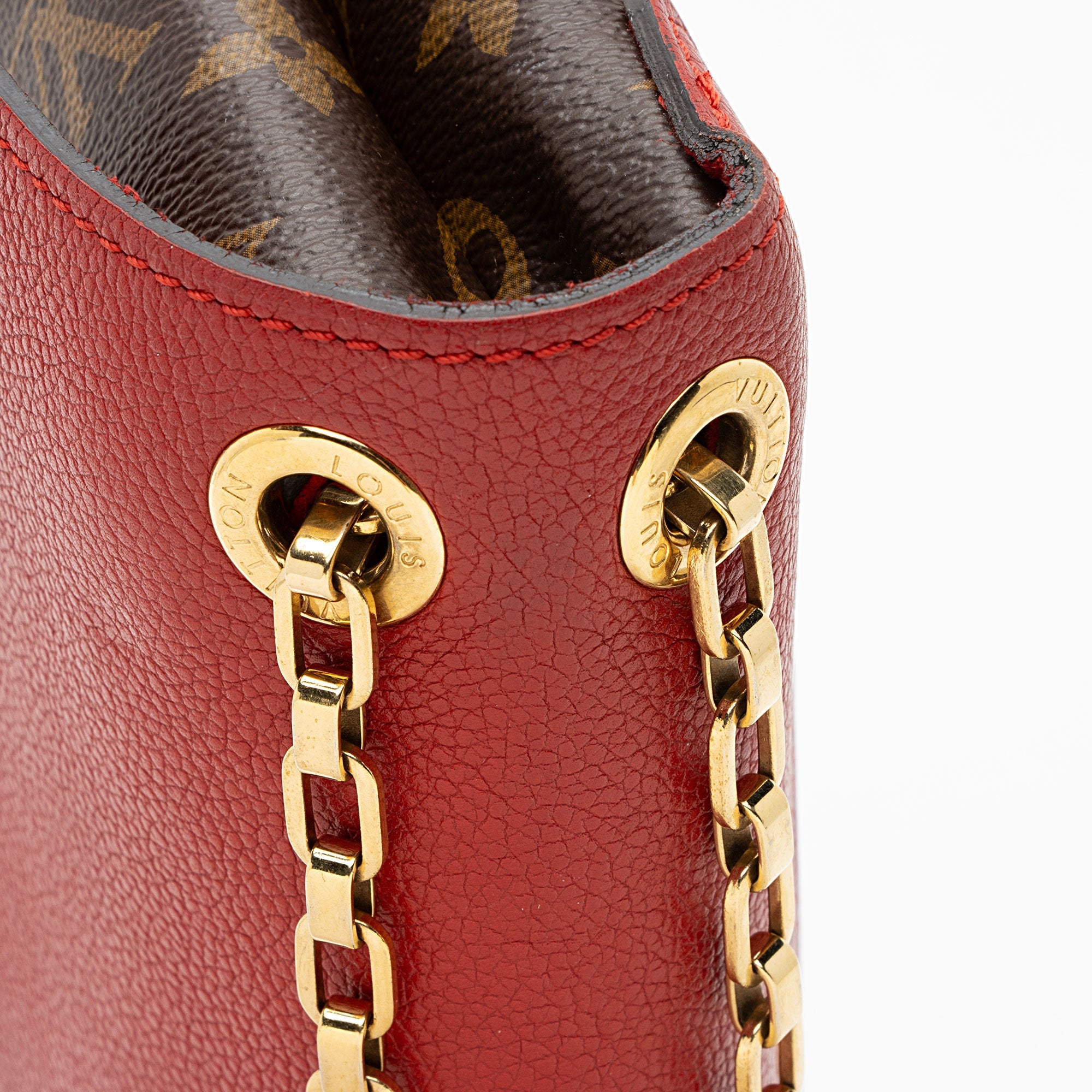Louis Vuitton Monogram Canvas Pallas Chain Shoulder Bag (SHF-WhukwN)