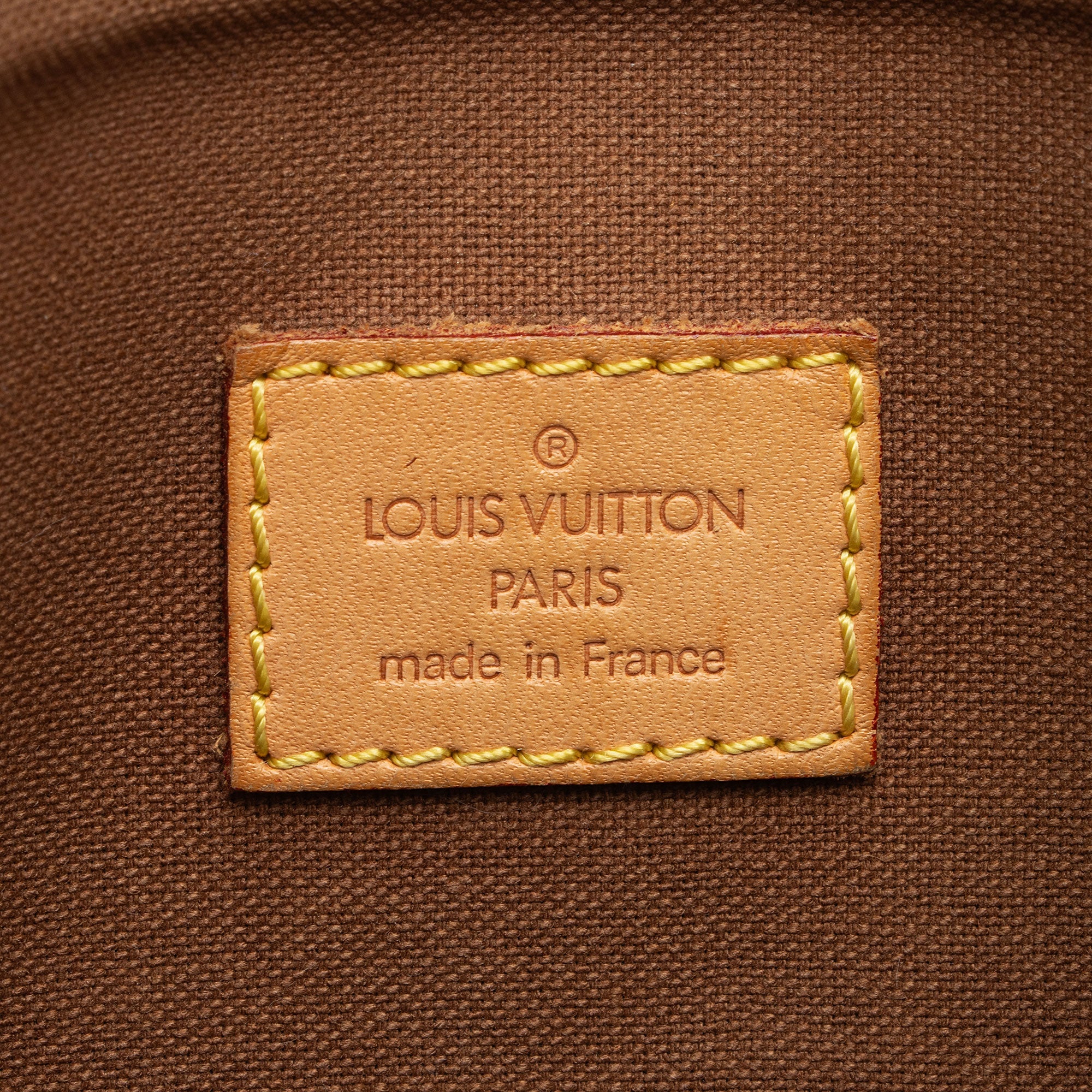 Louis Vuitton Monogram Canvas Pochette Bosphore Messenger Bag (SHF-GyD1MJ)