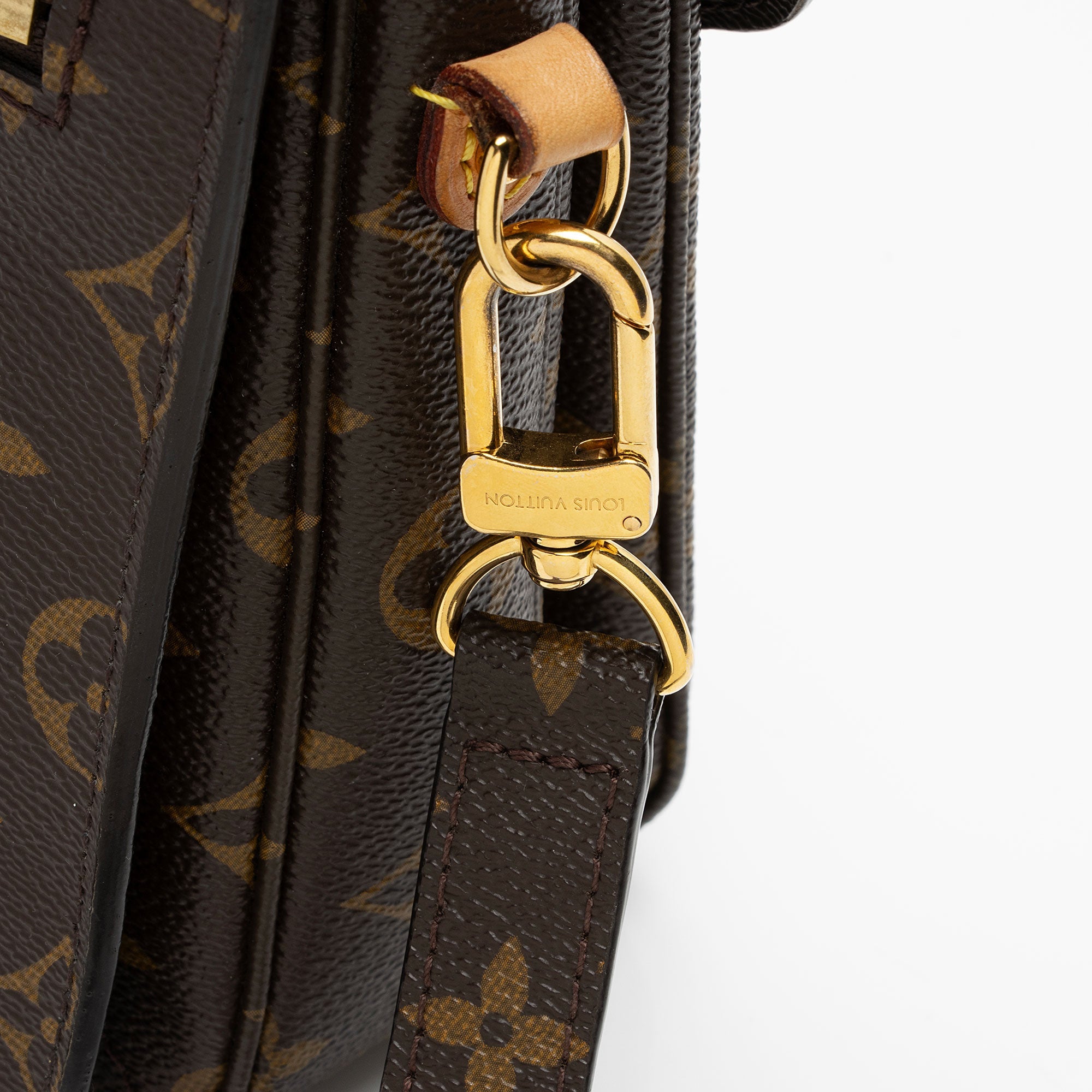 Louis Vuitton Monogram Canvas Pochette Metis Shoulder Bag (SHF-gGqxLi)