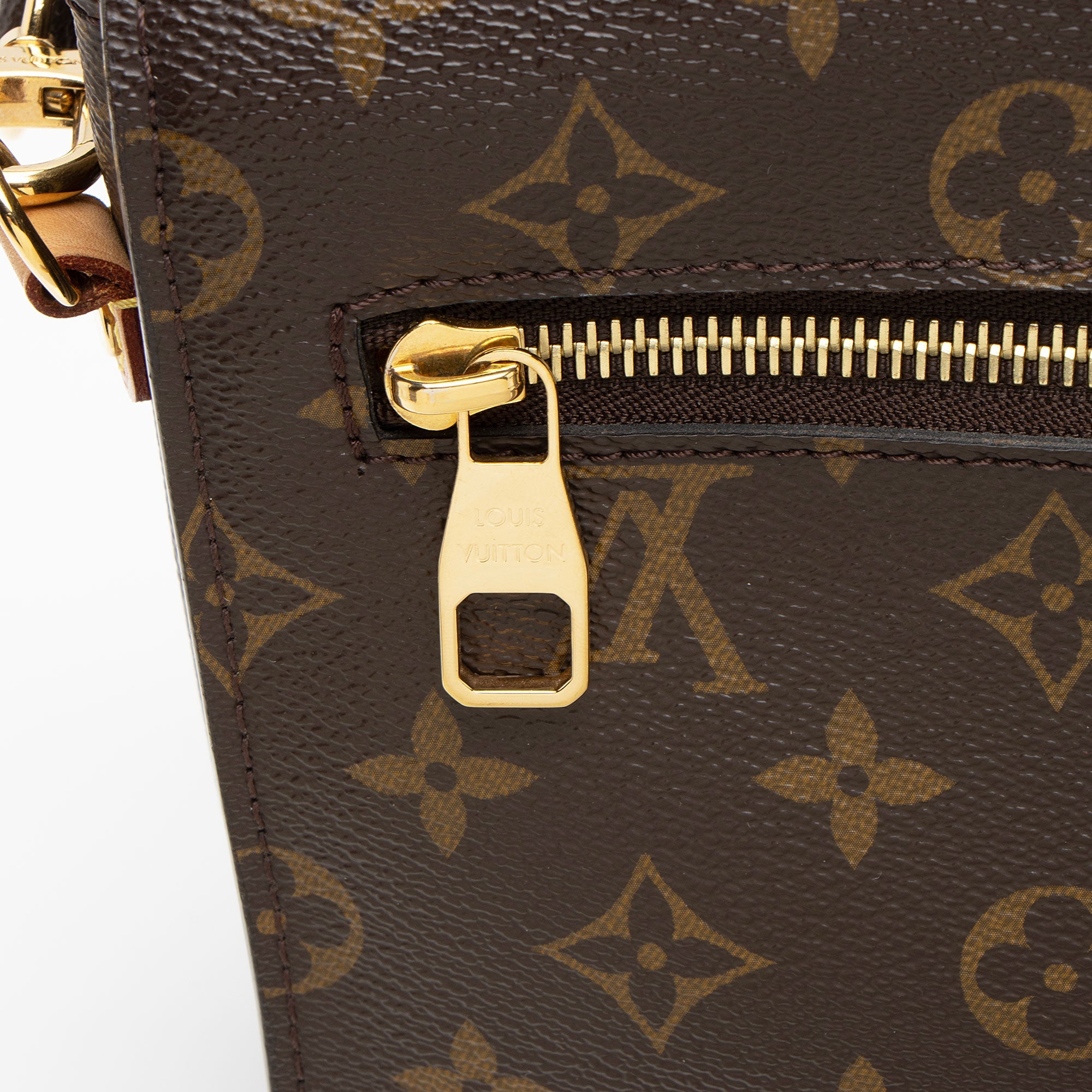 Louis Vuitton Monogram Canvas Pochette Metis Shoulder Bag (SHF-2xsvoW)