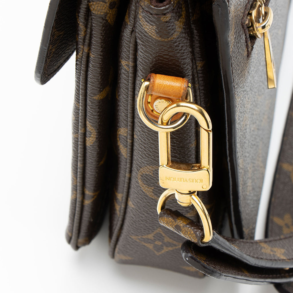 Louis Vuitton Monogram Canvas Pochette Metis Shoulder Bag