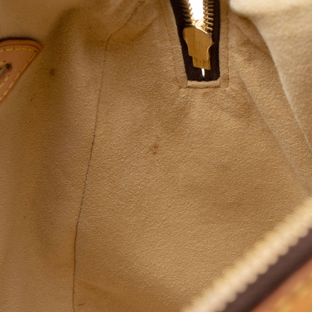 Louis Vuitton Monogram Canvas Retiro PM Satchel (SHF-05kHBQ)