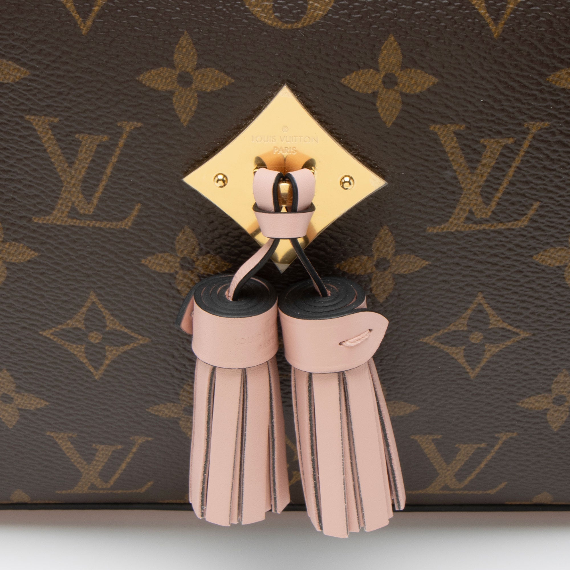 Louis Vuitton Monogram Canvas Saintonge Shoulder Bag