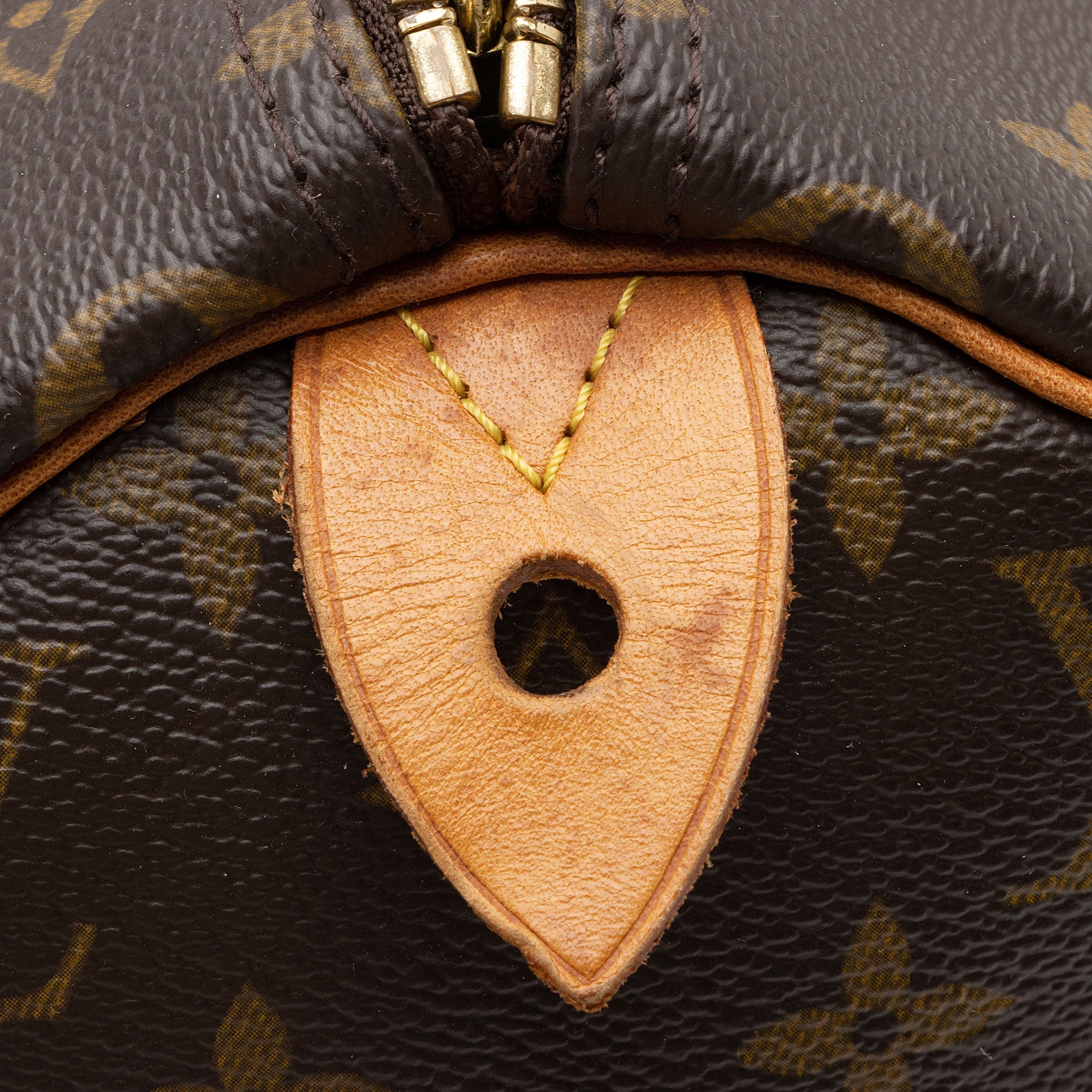Louis Vuitton Monogram Canvas Speedy 30 Satchel (SHF-JxW6kN)