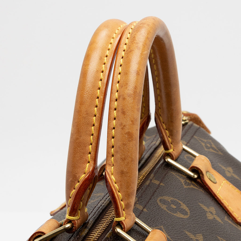 Louis Vuitton Monogram Canvas Speedy 30 Satchel (SHF-ru909w)
