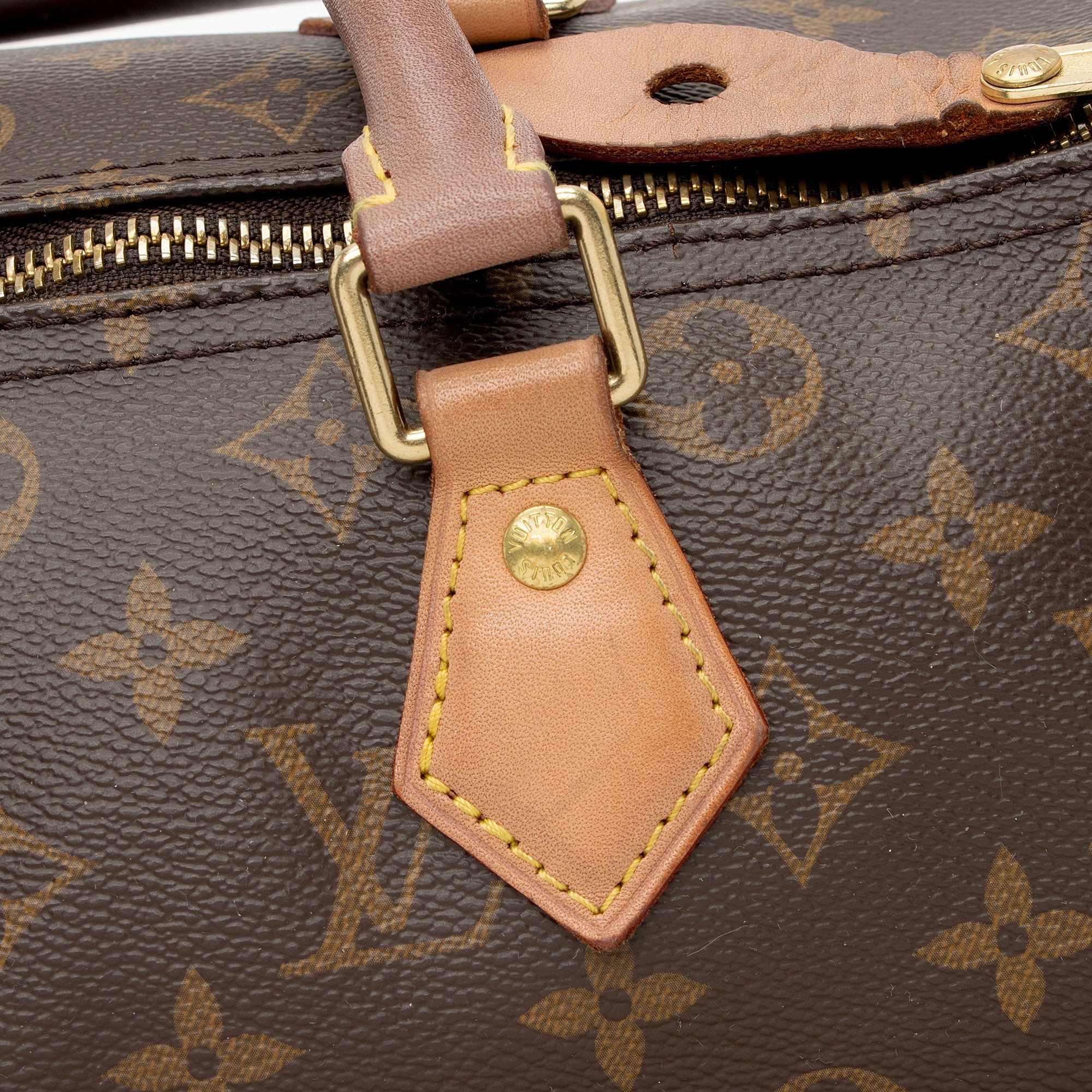 Louis Vuitton Monogram Canvas Speedy 30 Satchel (SHF-w8aaxC)