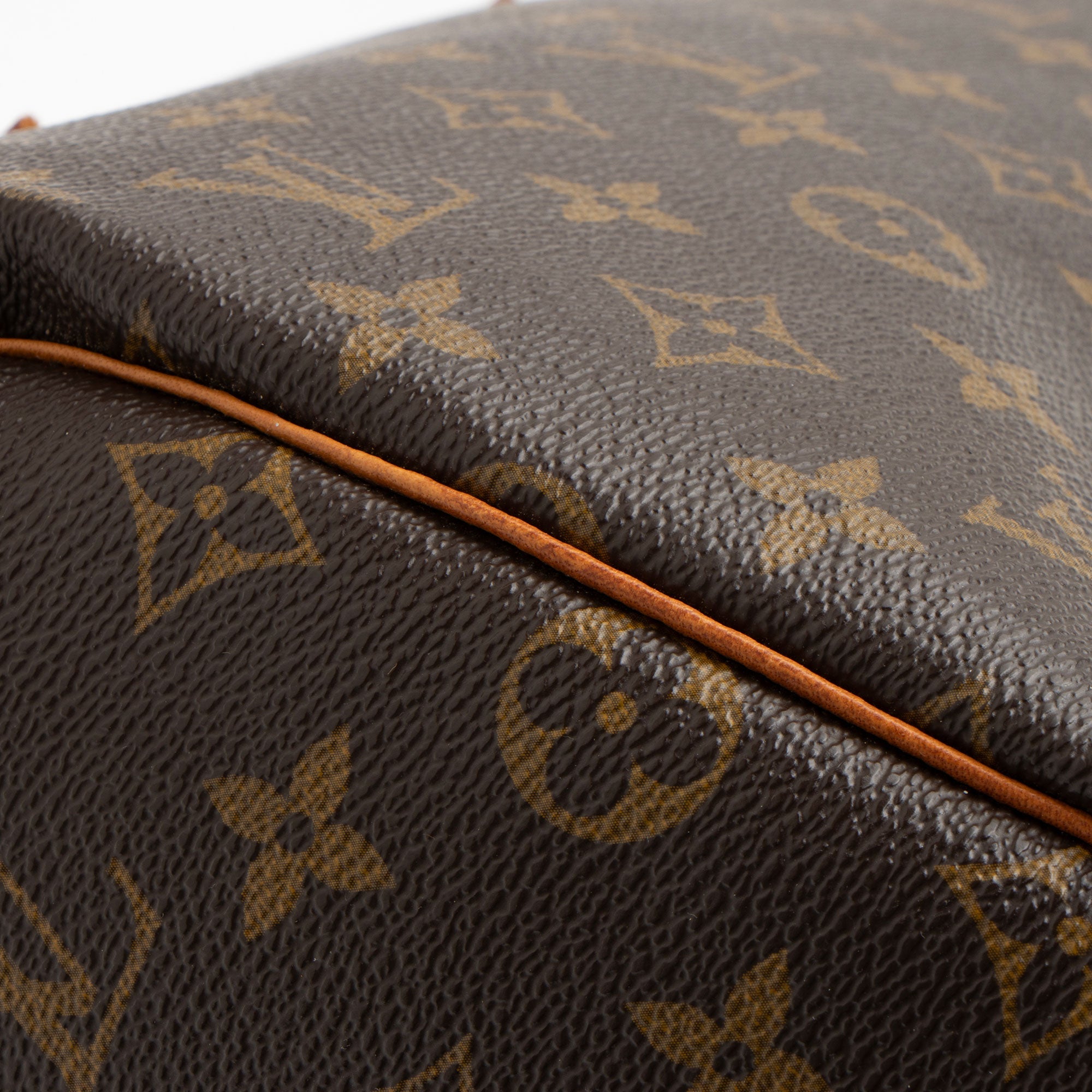 Louis Vuitton Monogram Canvas Speedy 30 Satchel (SHF-Y6nBhs)