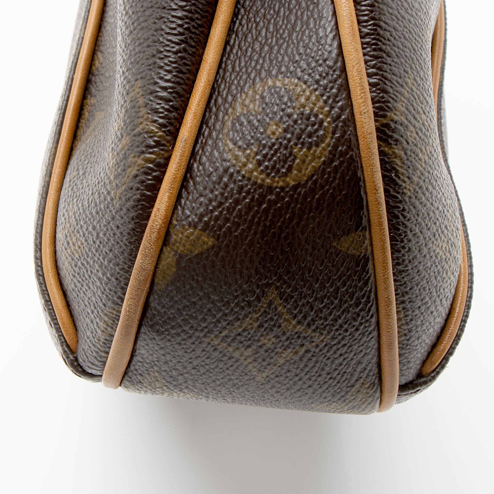 Louis Vuitton Monogram Canvas Thames PM Shoulder Bag