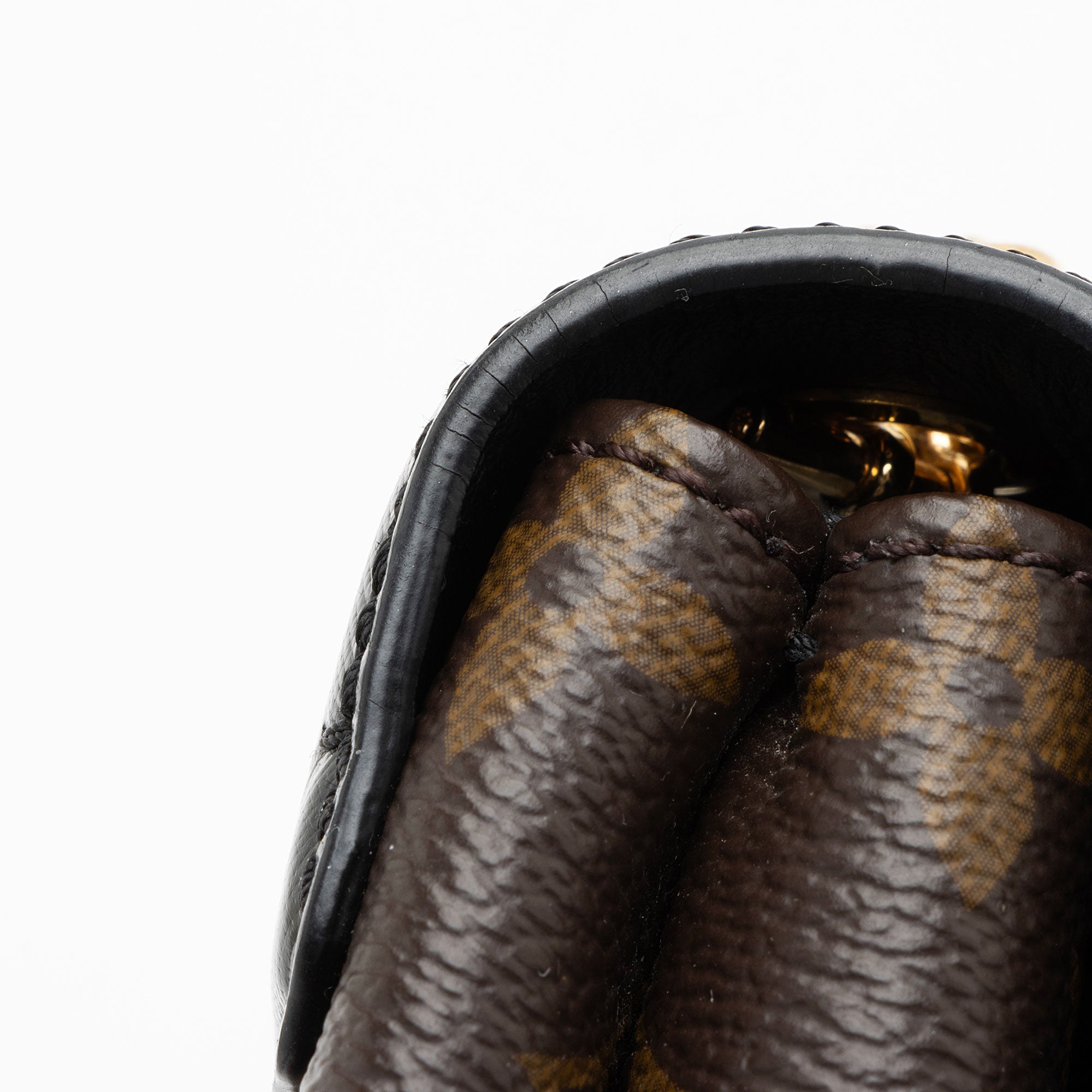 Louis Vuitton Monogram Canvas Thelma Pochette