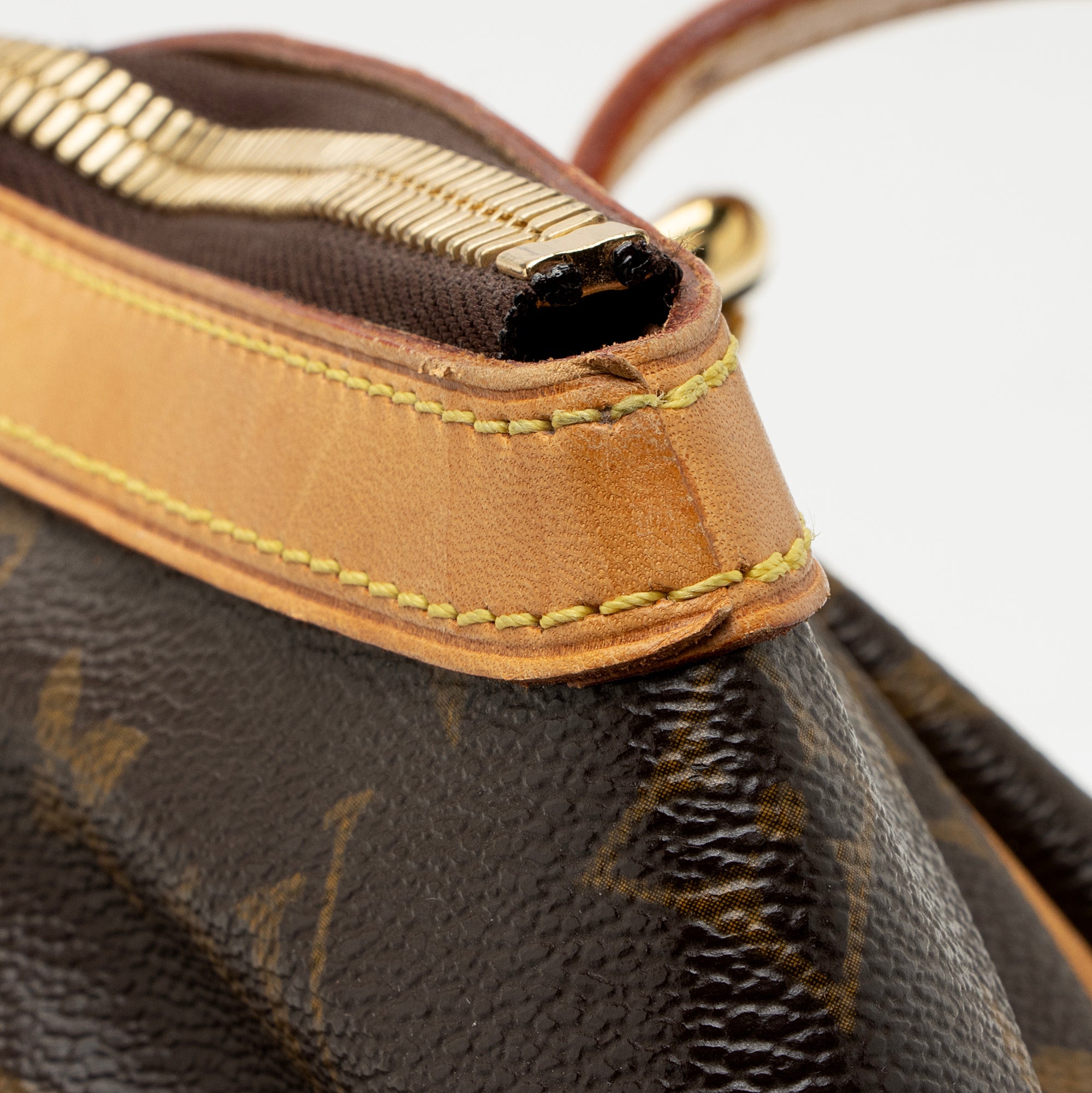Louis Vuitton Monogram Canvas Tivoli GM Satchel (SHF-dqoQwG)