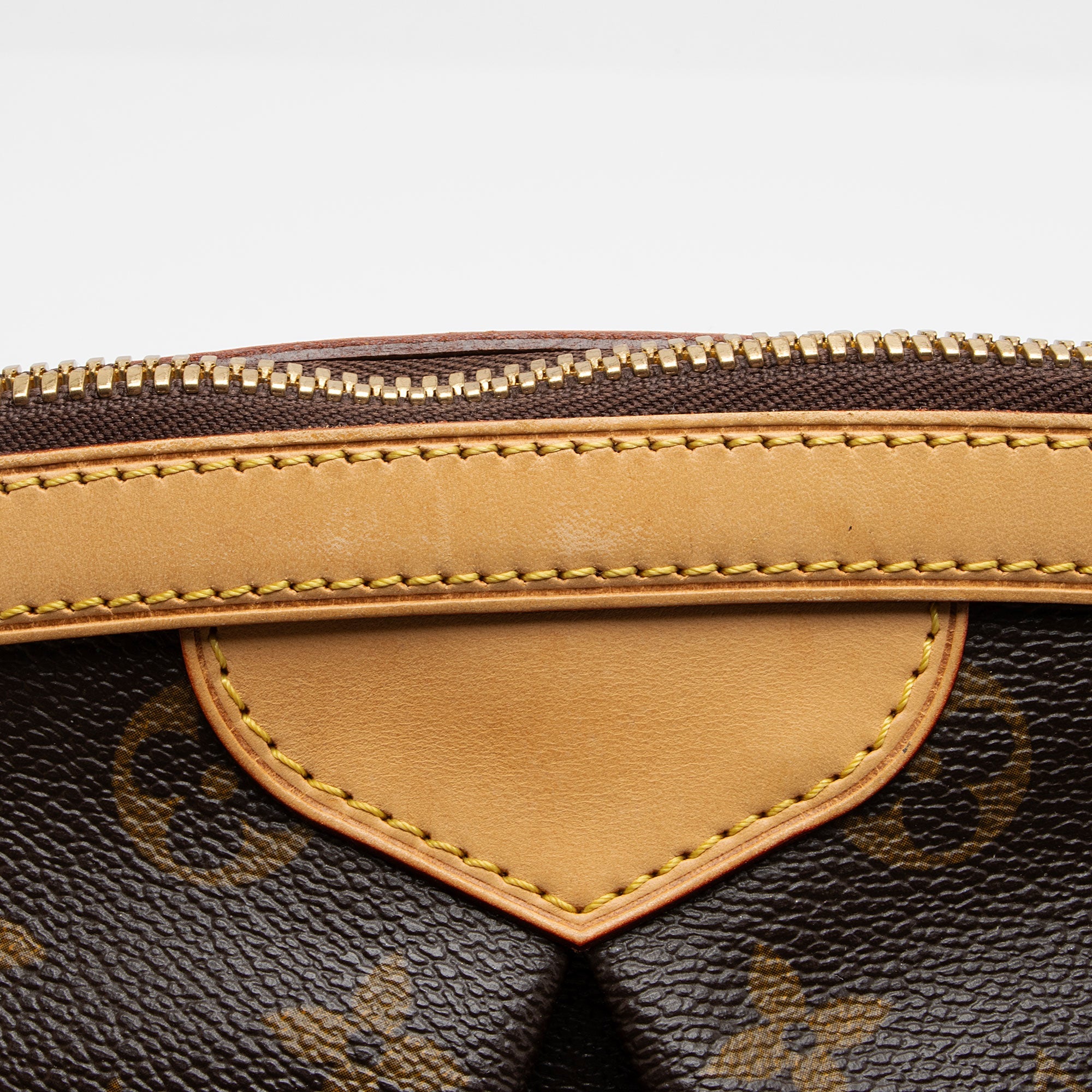 Louis Vuitton Monogram Canvas Tivoli GM Satchel (SHF-pqoj3V)