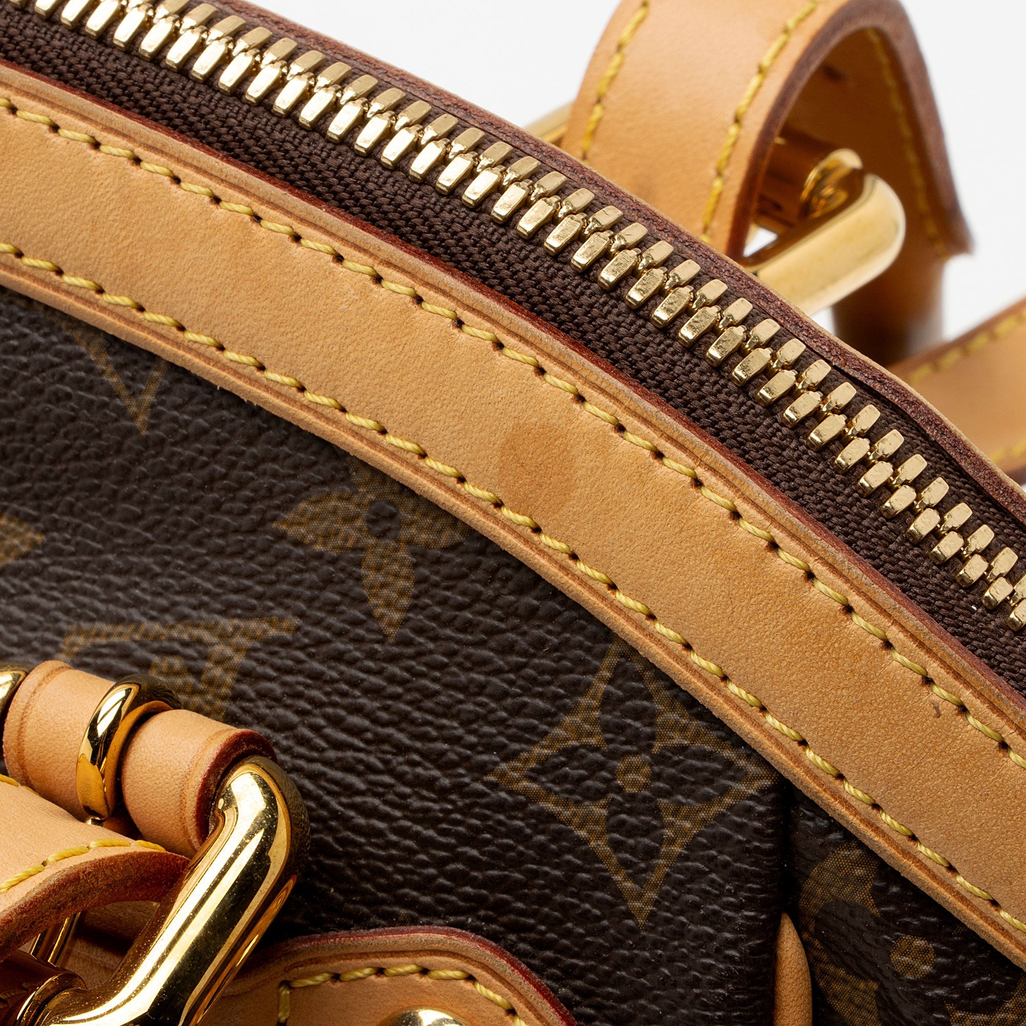 Louis Vuitton Monogram Canvas Tivoli GM Satchel (SHF-IHunkM)