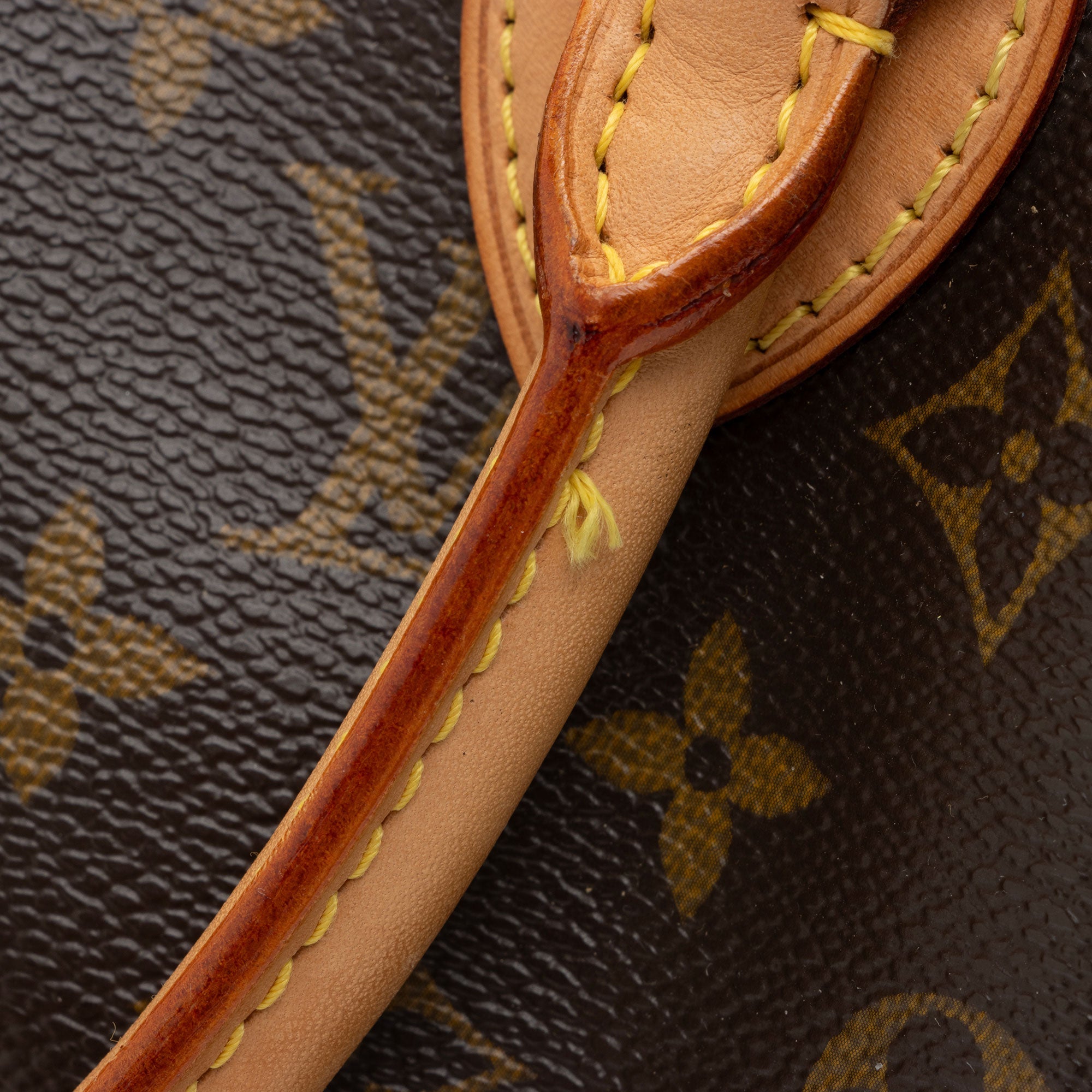 Louis Vuitton Monogram Canvas Tivoli PM Satchel (SHF-fhtWMi)