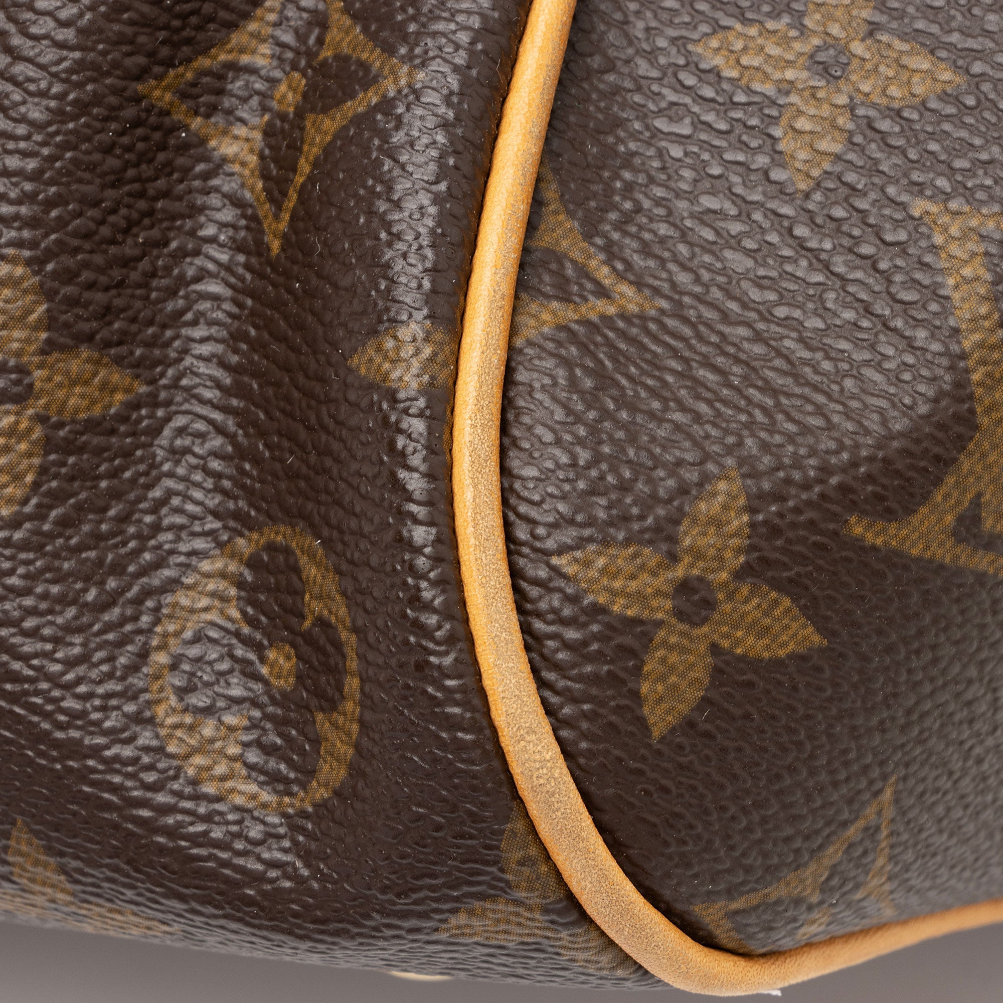 Louis Vuitton Monogram Canvas Tivoli PM Satchel (SHF-1oaaCK)