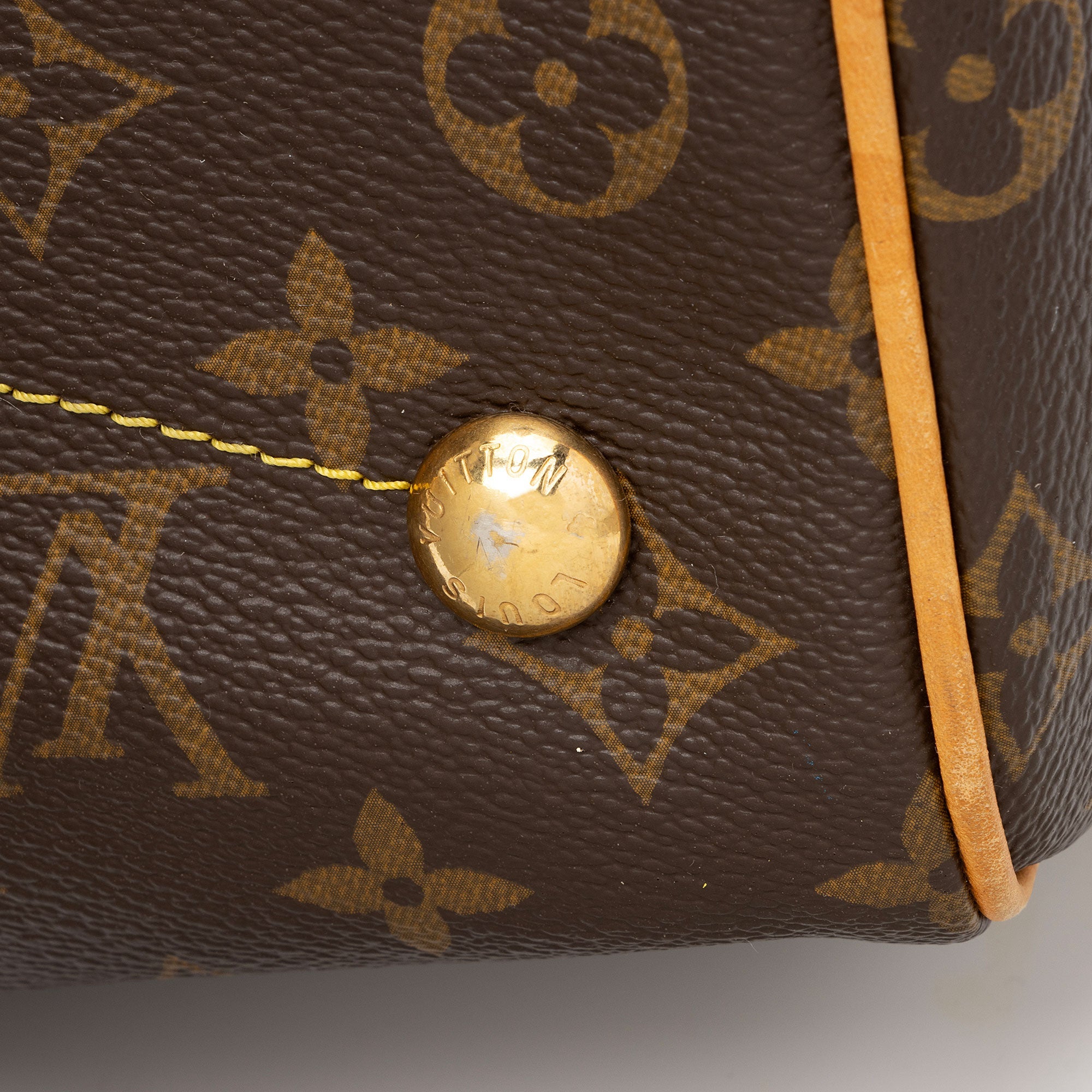 Louis Vuitton Monogram Canvas Tivoli PM Satchel (SHF-1oaaCK)