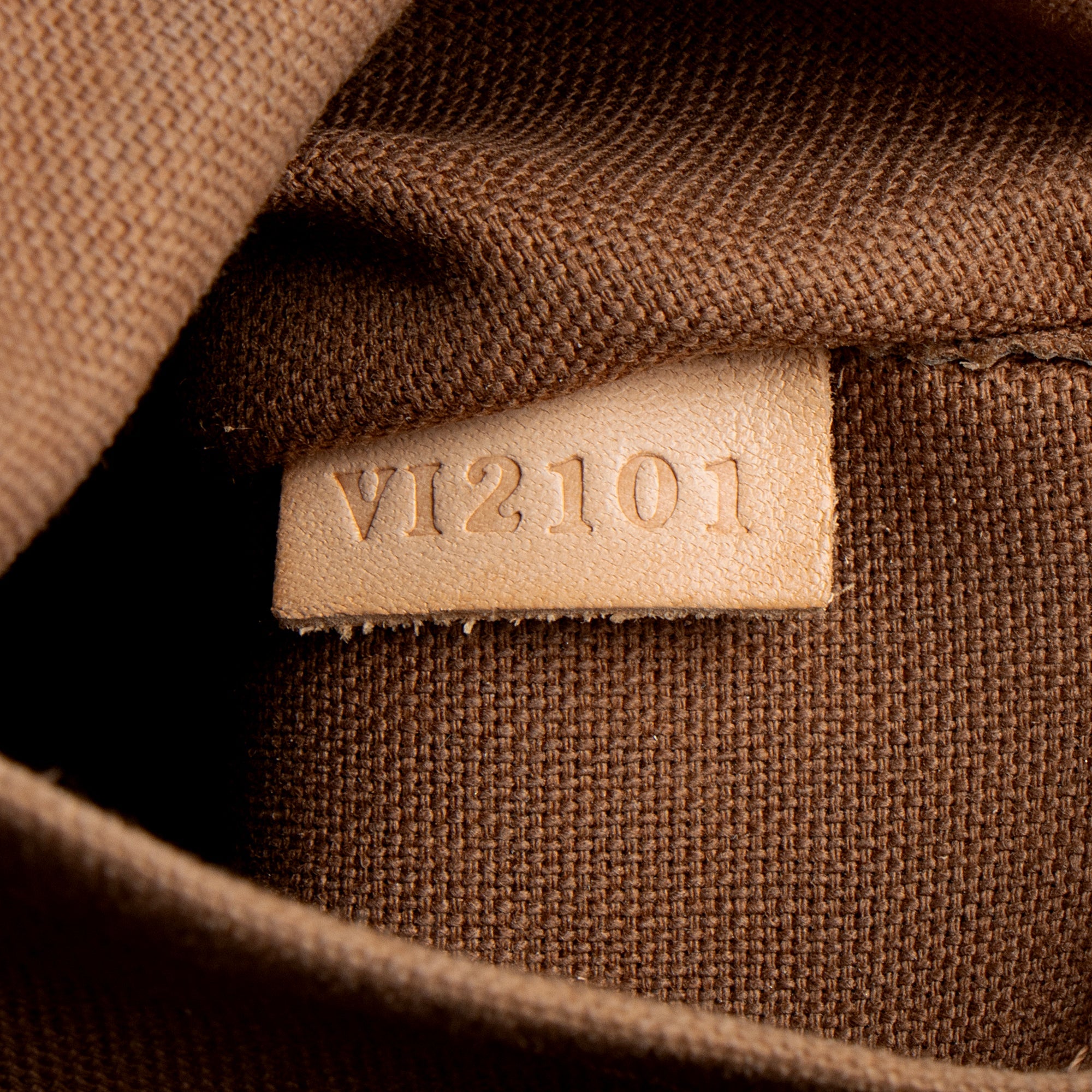 Louis Vuitton Monogram Canvas Tivoli PM Satchel (SHF-2xtfcv)