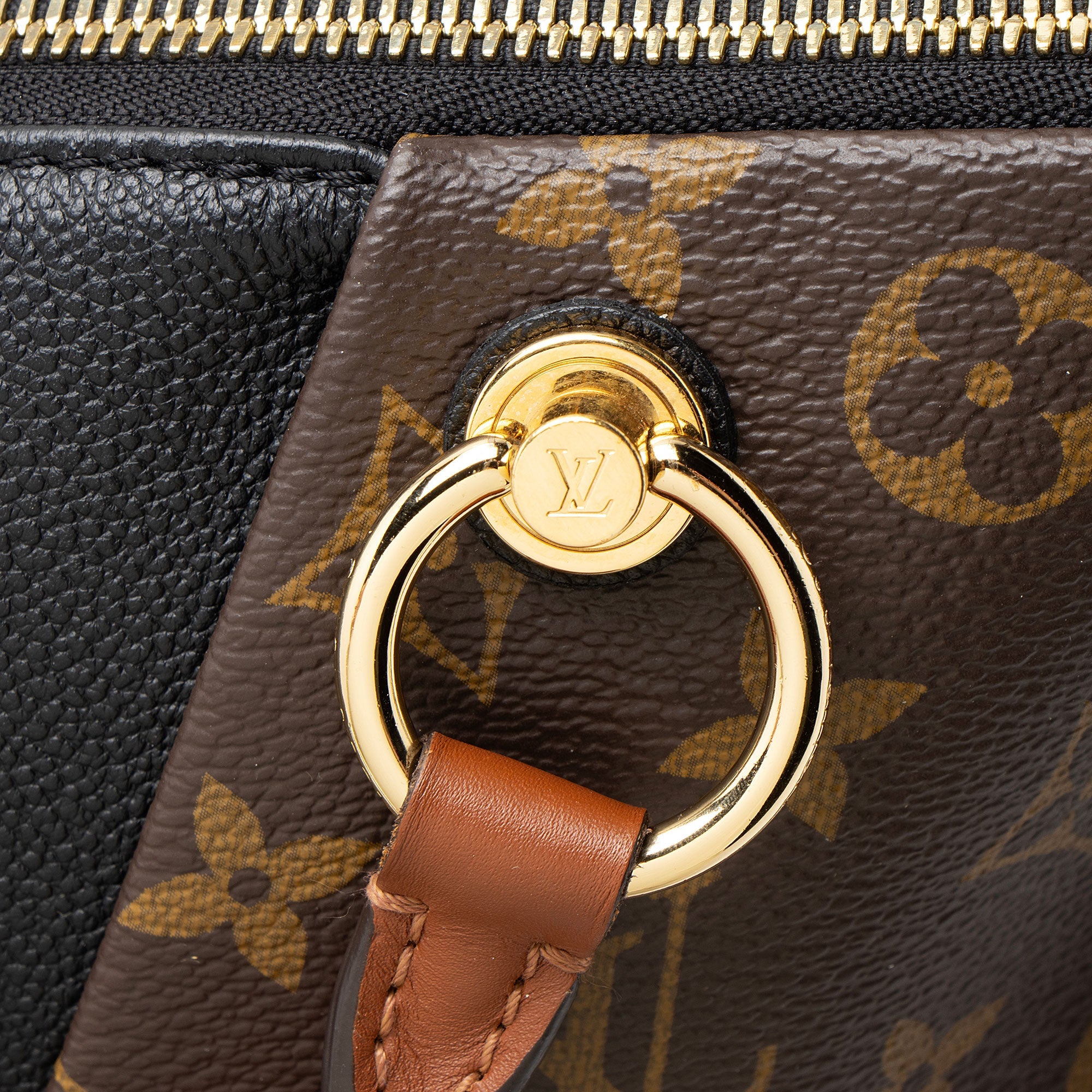 Louis Vuitton Monogram Canvas V Tote MM