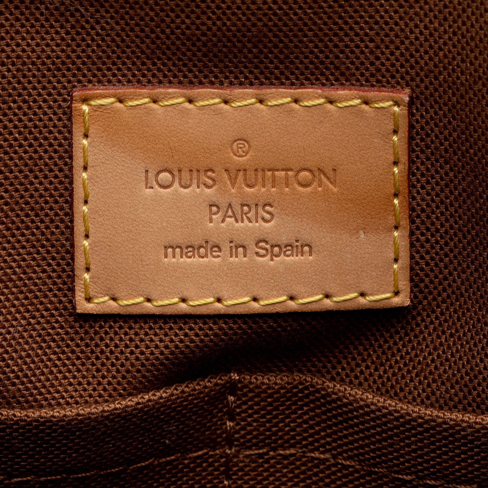 Louis Vuitton Monogram Canvas Valmy MM Messenger Bag (SHF-vusxUP)