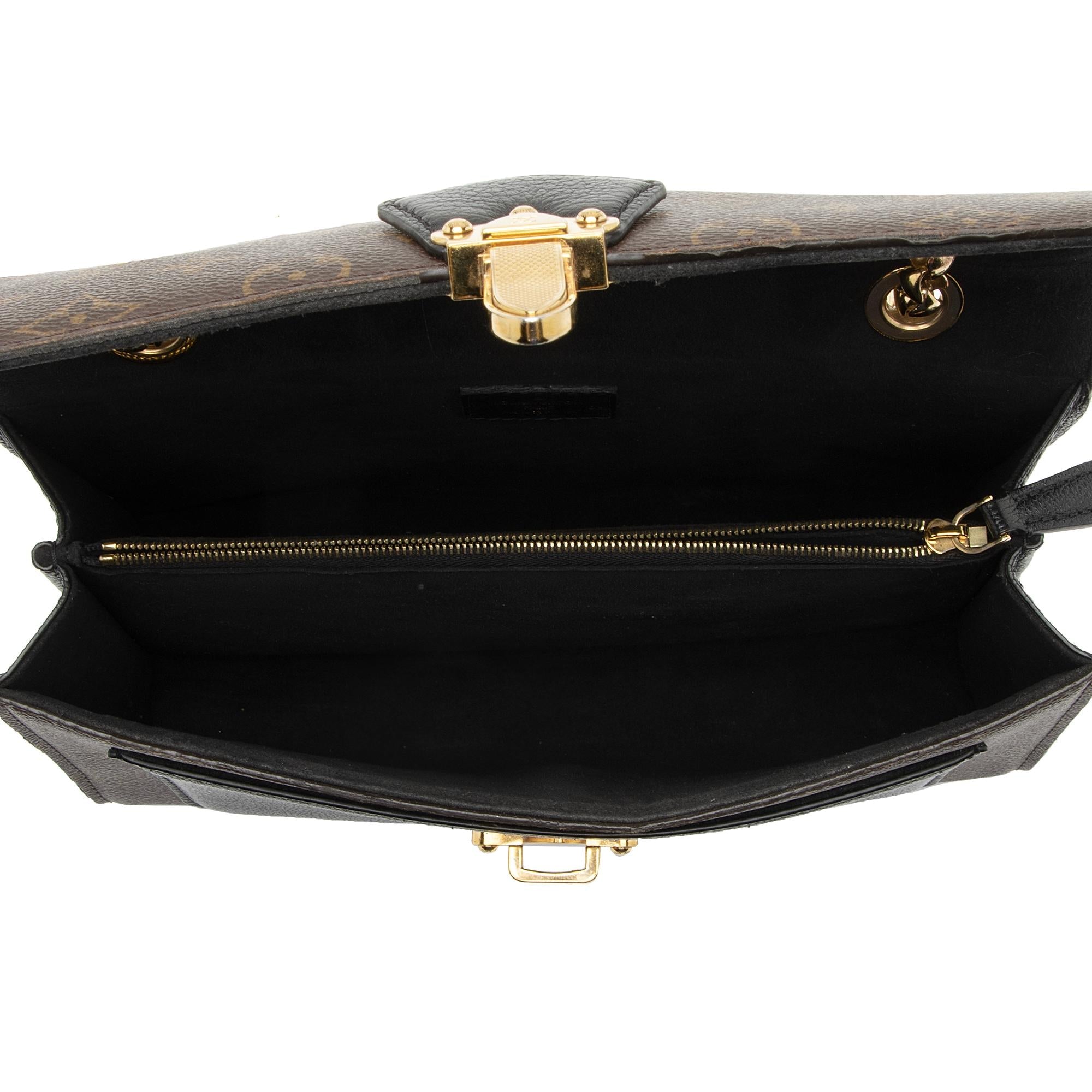 Louis Vuitton Monogram Canvas Victoire Chain Bag (SHF-DHg3ip)