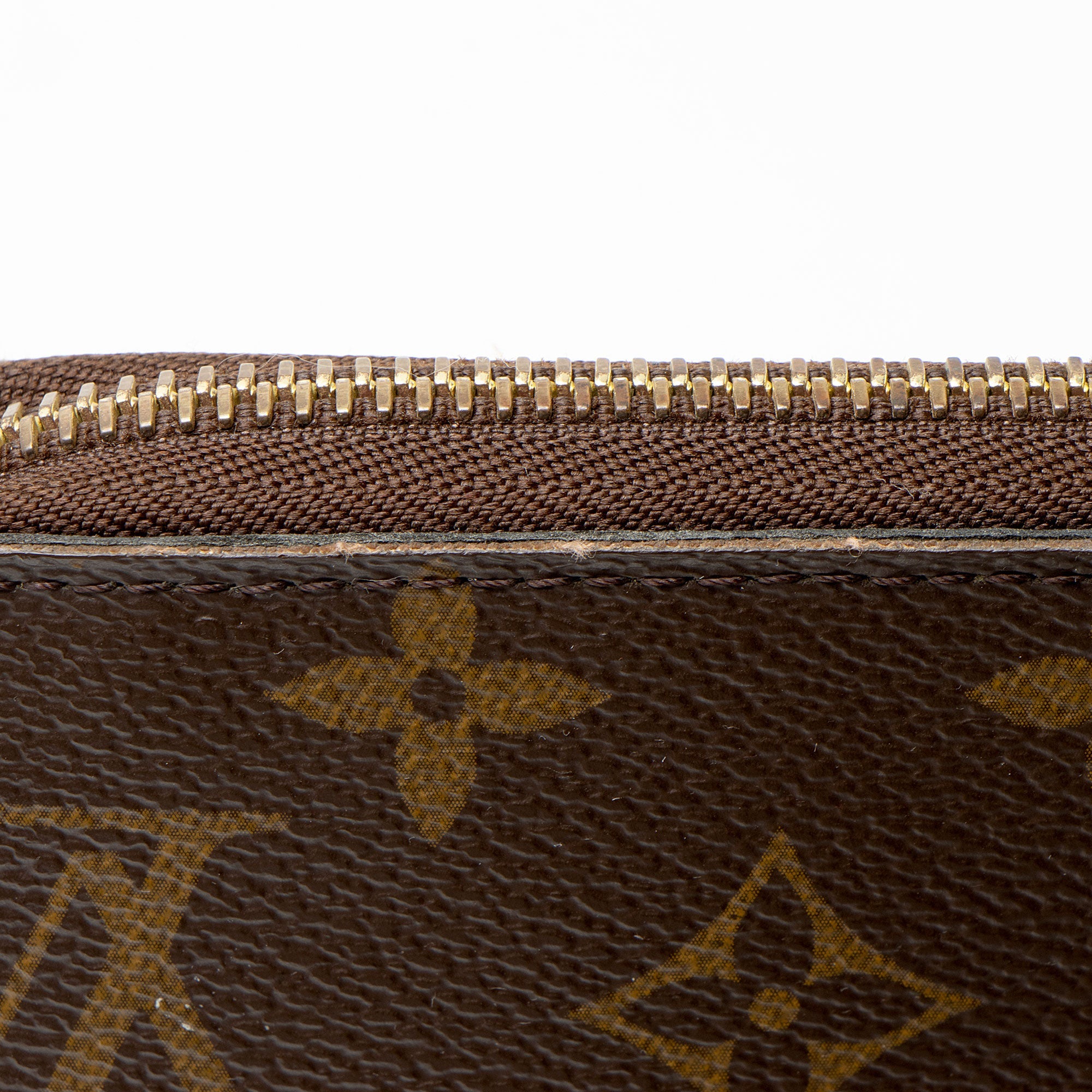 Louis Vuitton Monogram Canvas Zippy Wallet