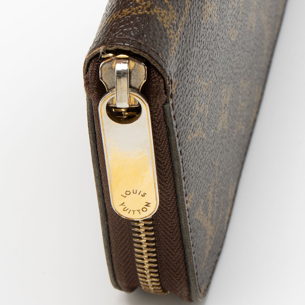 Louis Vuitton Monogram Canvas Zippy Wallet