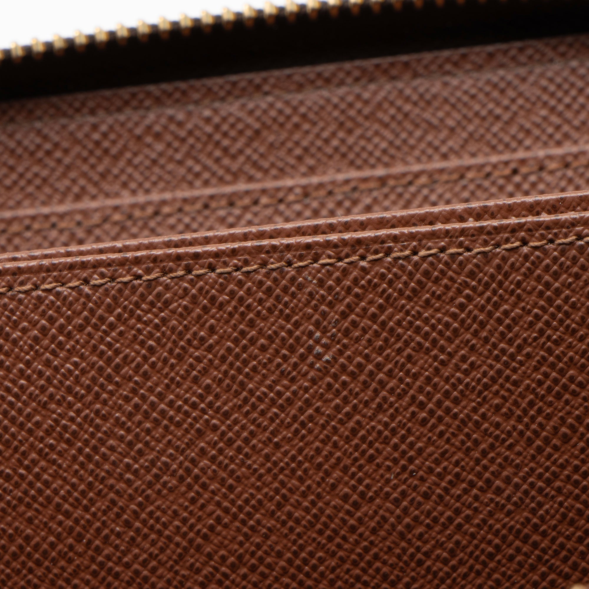 Louis Vuitton Monogram Canvas Zippy Wallet
