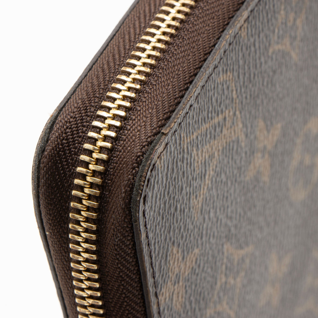 Louis Vuitton Monogram Canvas Zippy Wallet
