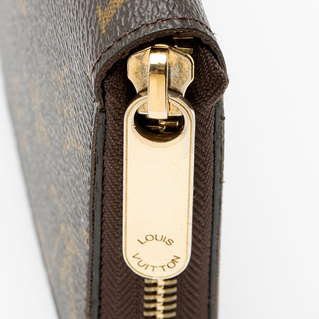 Louis Vuitton Monogram Canvas Zippy Wallet
