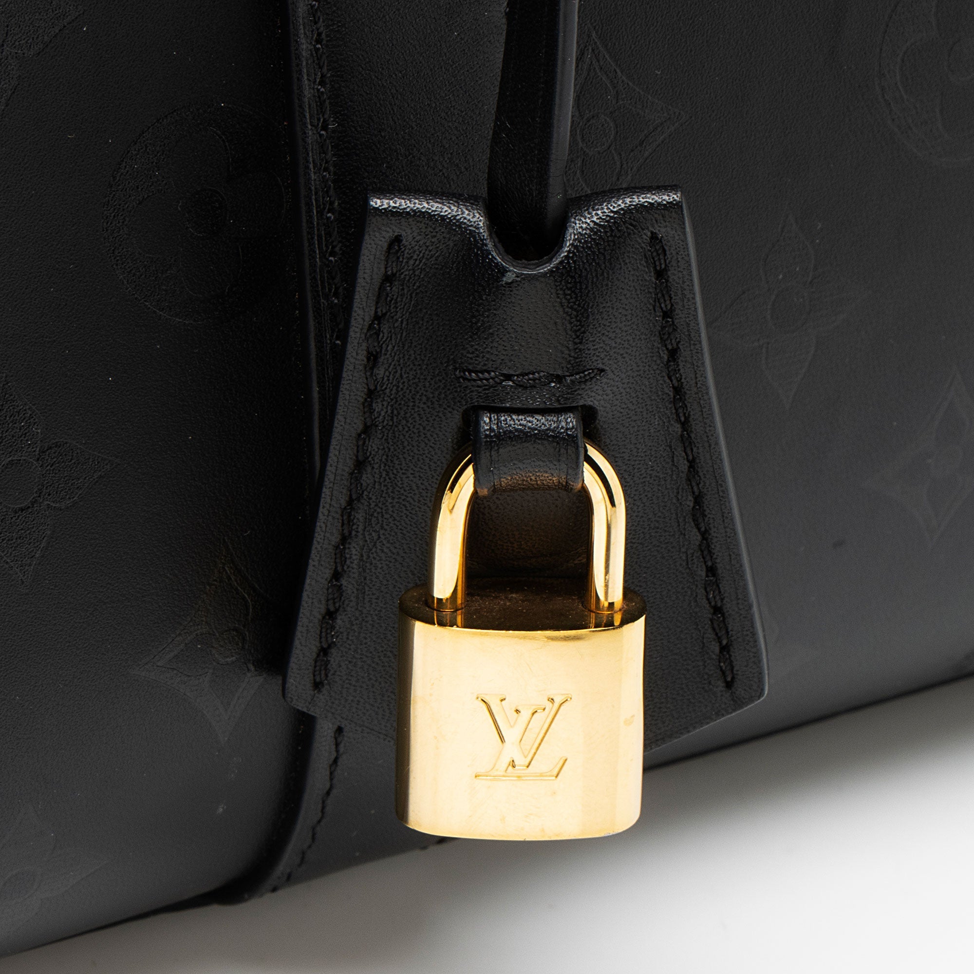 Louis Vuitton Monogram Cuir Plume Very MM Tote