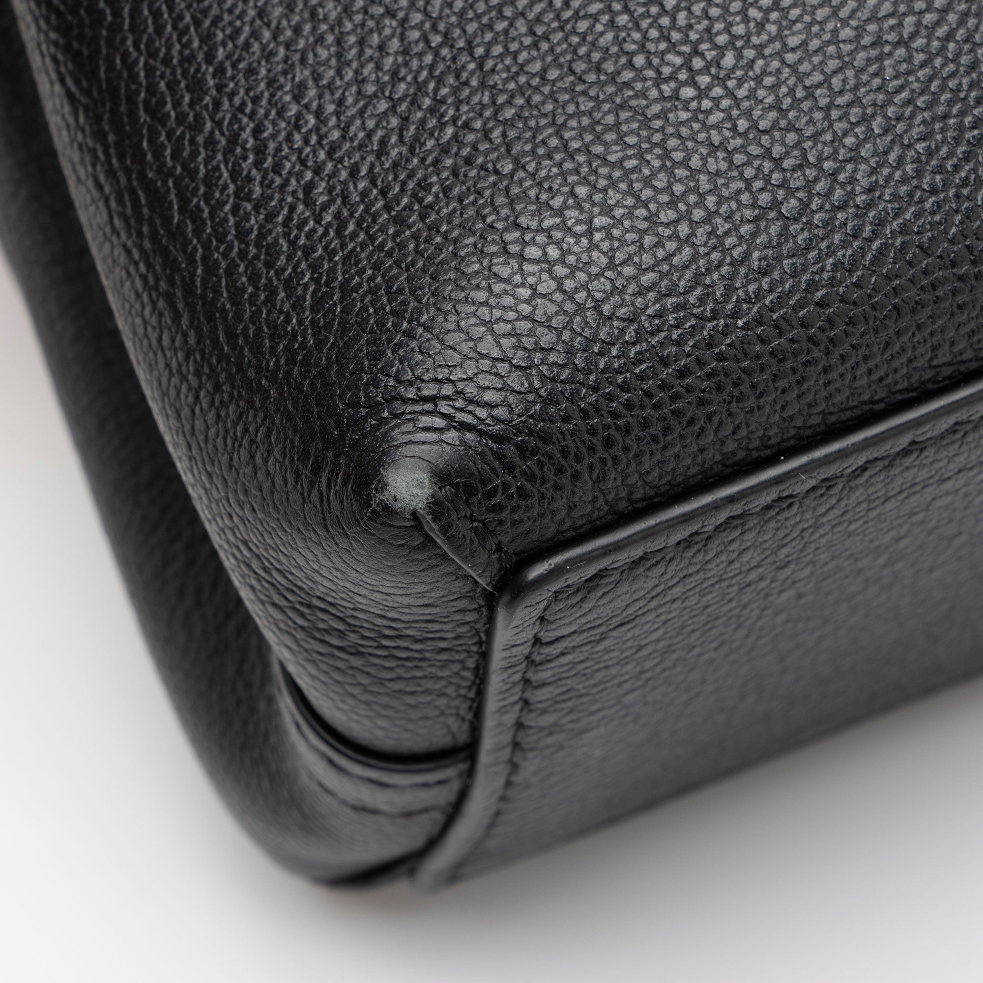 Louis Vuitton Monogram Cuir Very Chain Bag (SHF-bcWcmG)