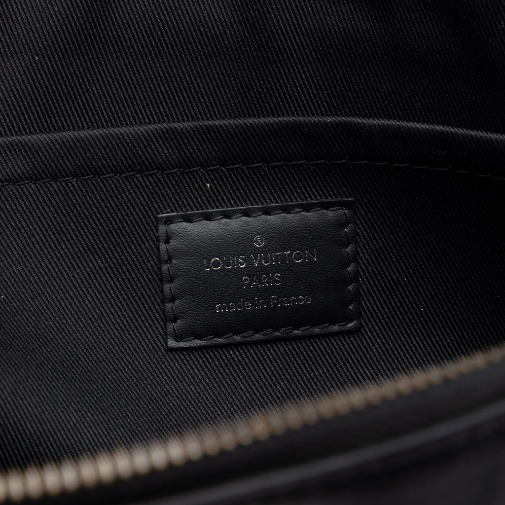 Louis Vuitton Monogram Eclipse Discovery Pochette GM