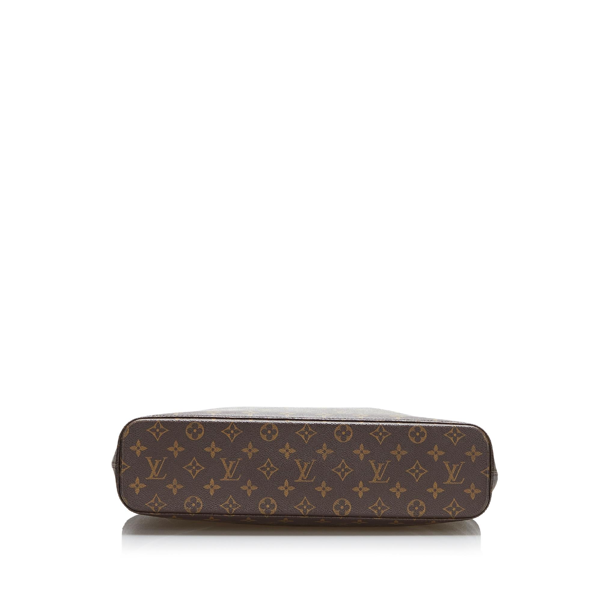 Louis Vuitton Monogram Luco (SHG-LjkP3n)