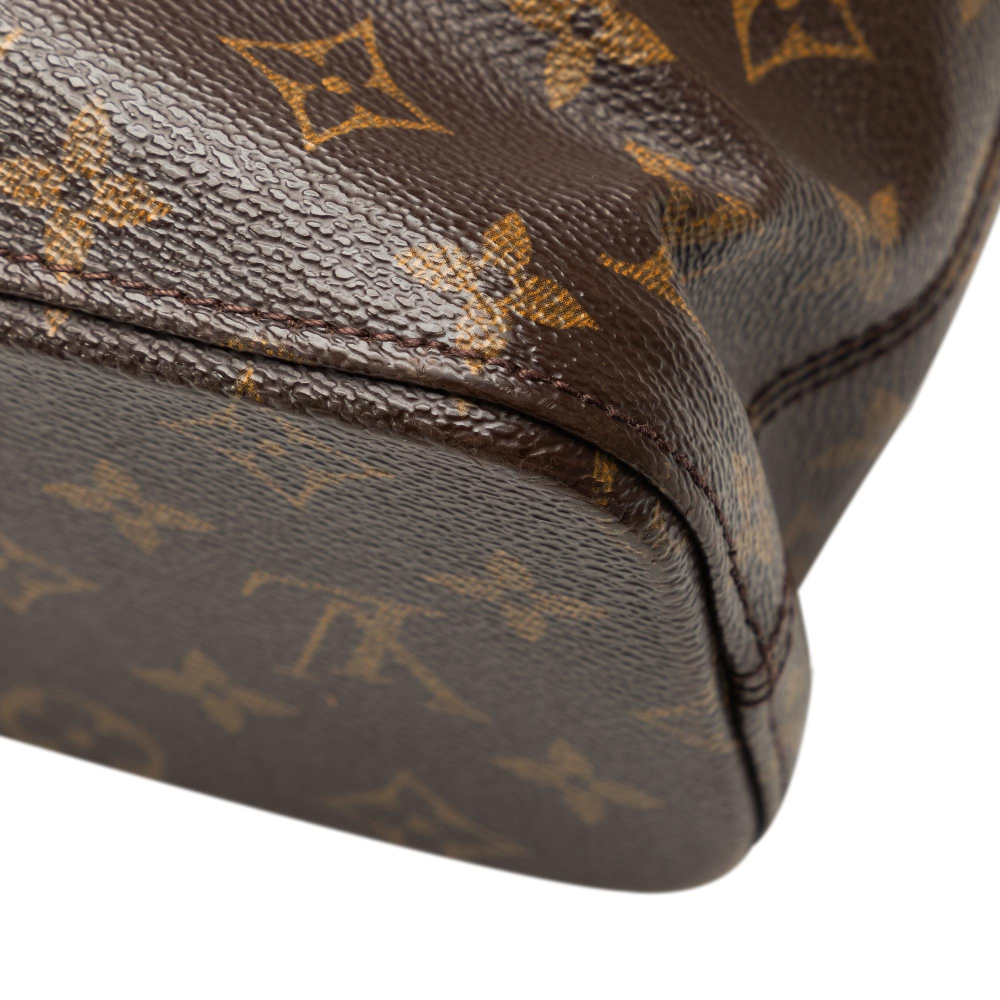 Louis Vuitton Monogram Luco (SHG-ajmq6z)