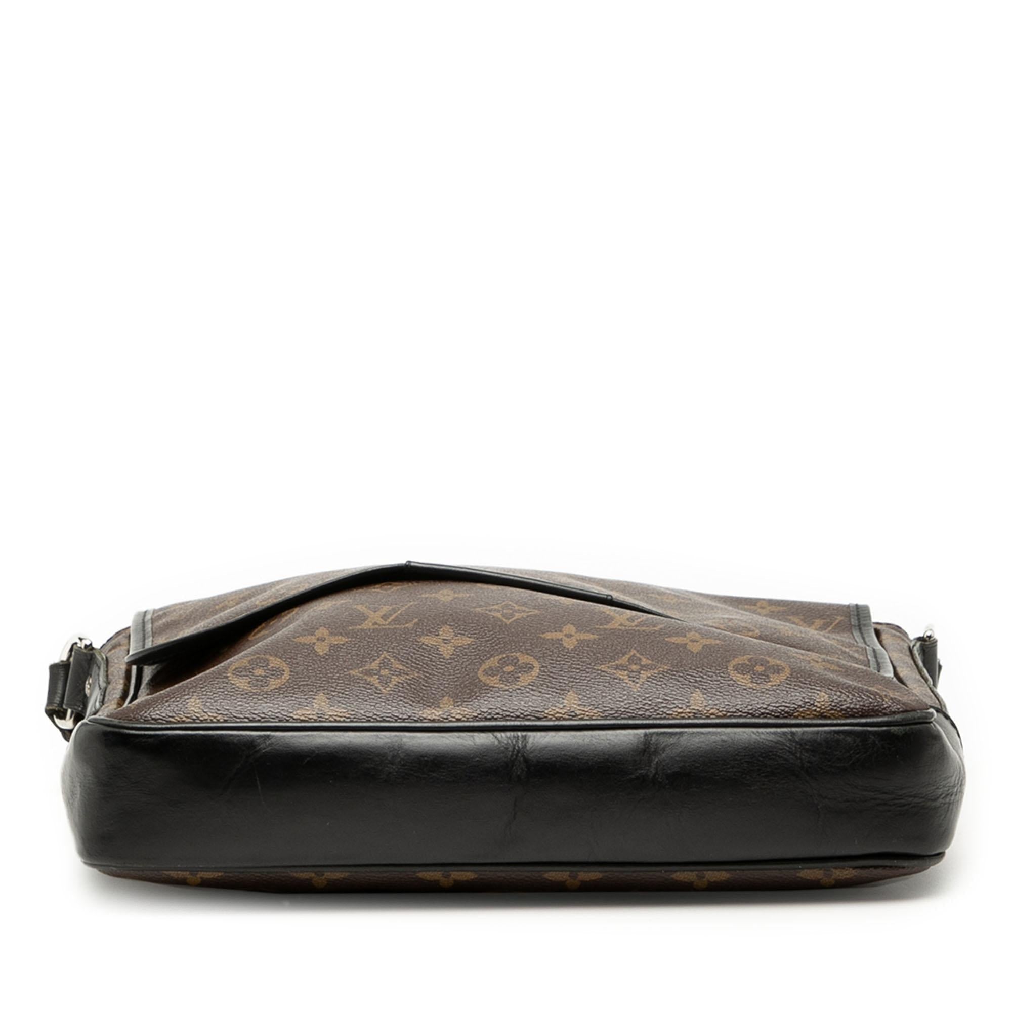 Louis Vuitton Monogram Macassar Bass MM