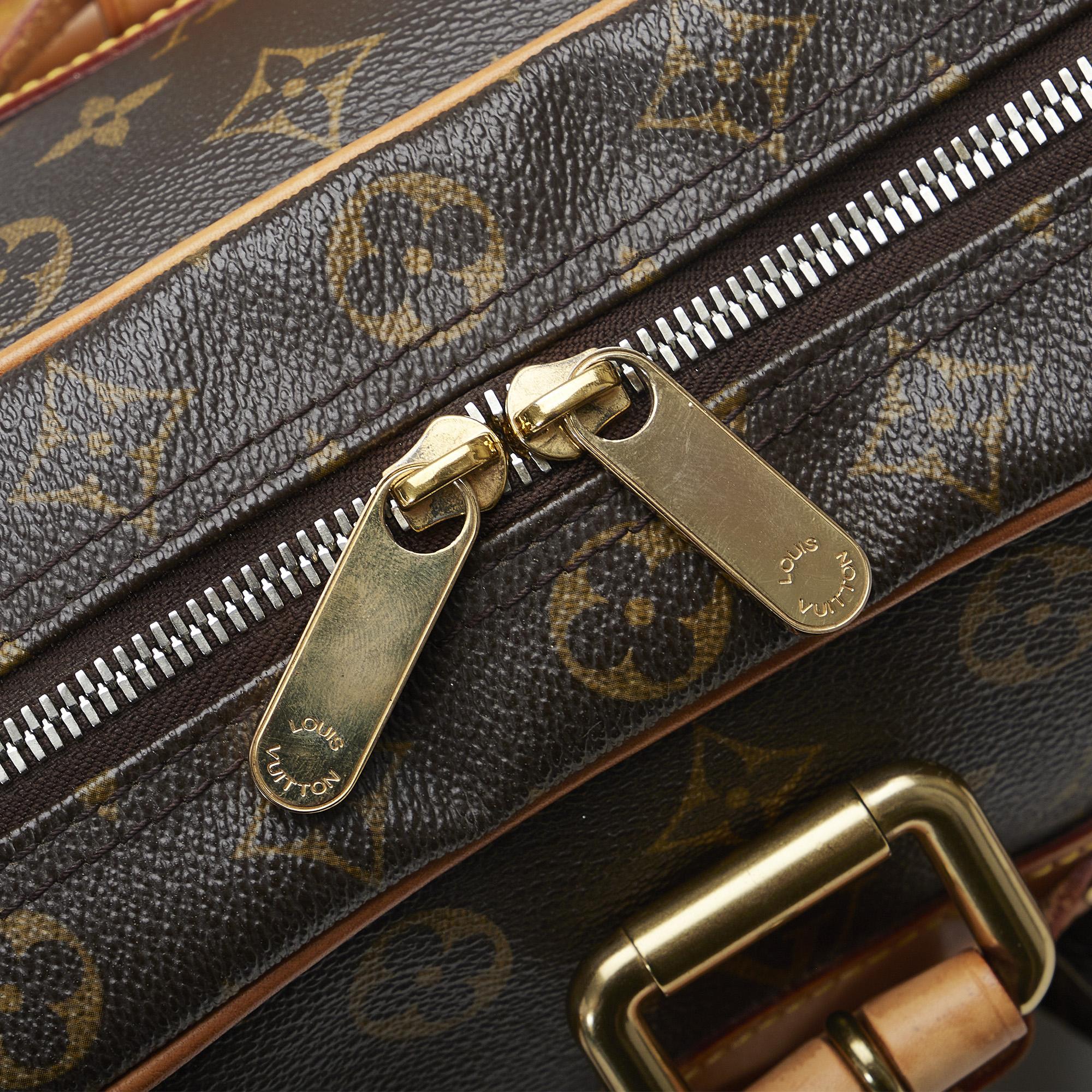 Louis Vuitton Monogram Manhattan GM (SHG-NEVfKX)