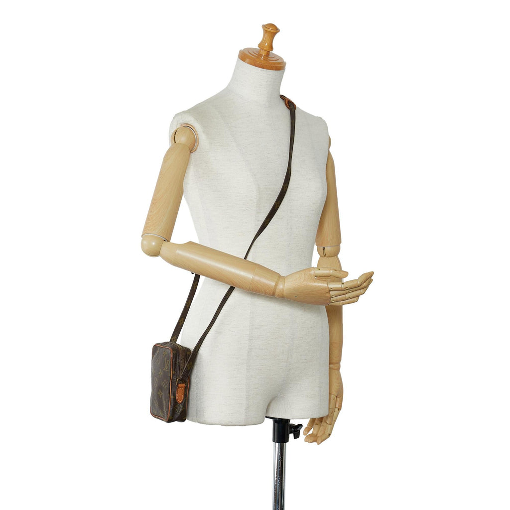 Louis Vuitton Monogram Mini Danube (SHG-cKX3J5)
