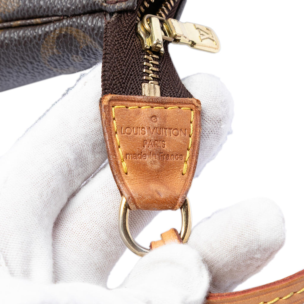 Louis Vuitton Monogram Pochette Accessoires