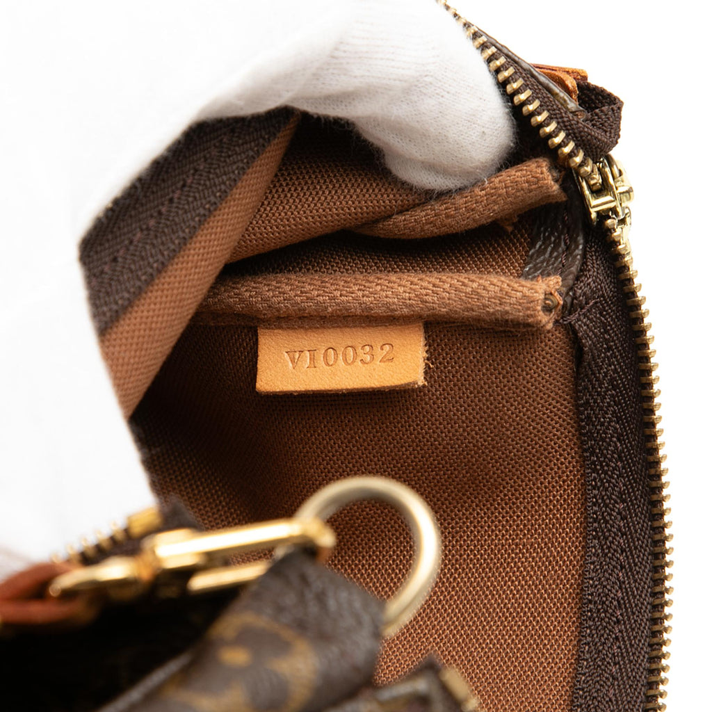 Louis Vuitton Monogram Pochette Accessoires