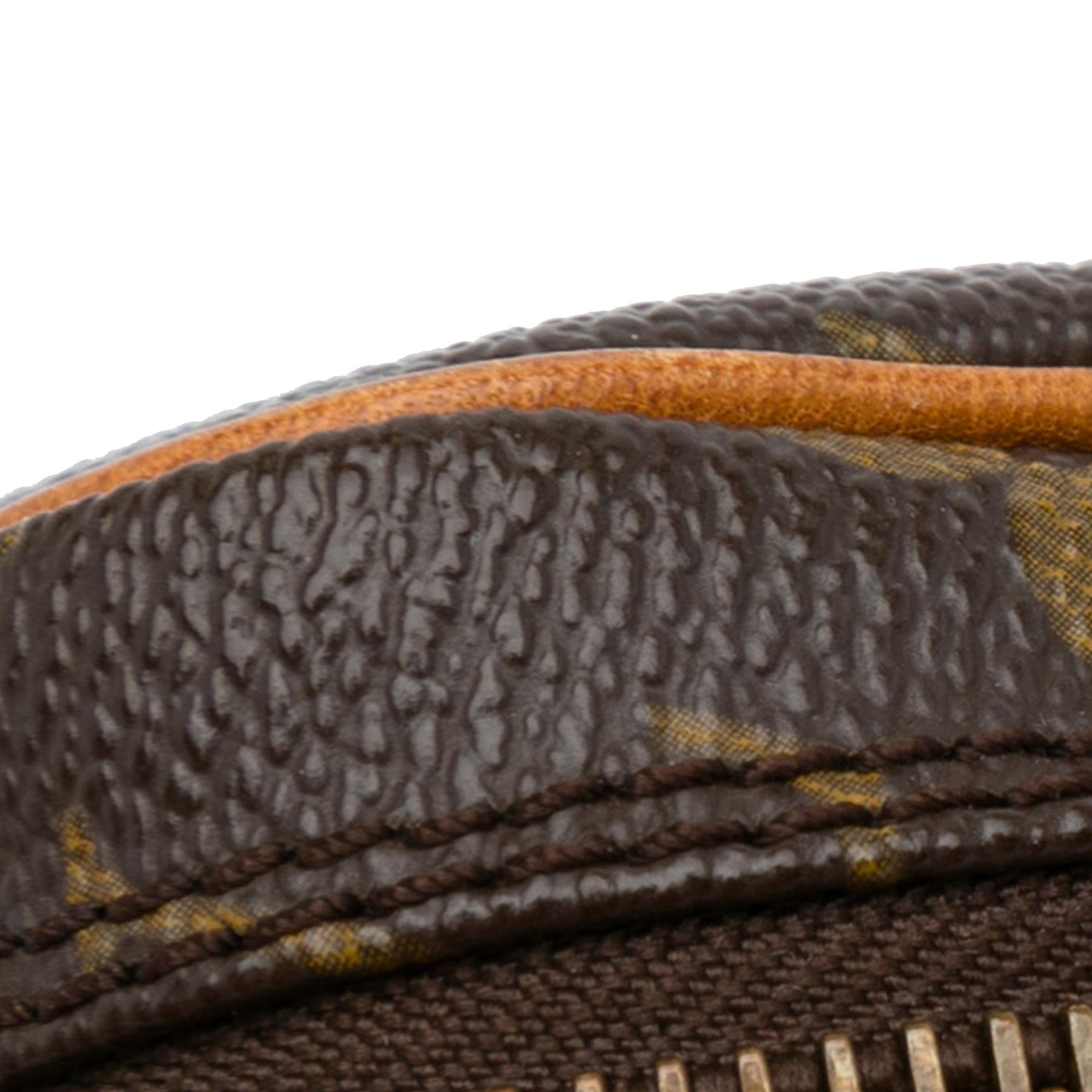 Louis Vuitton Monogram Pochette Marly Bandouliere (SHG-FWq3Sr)