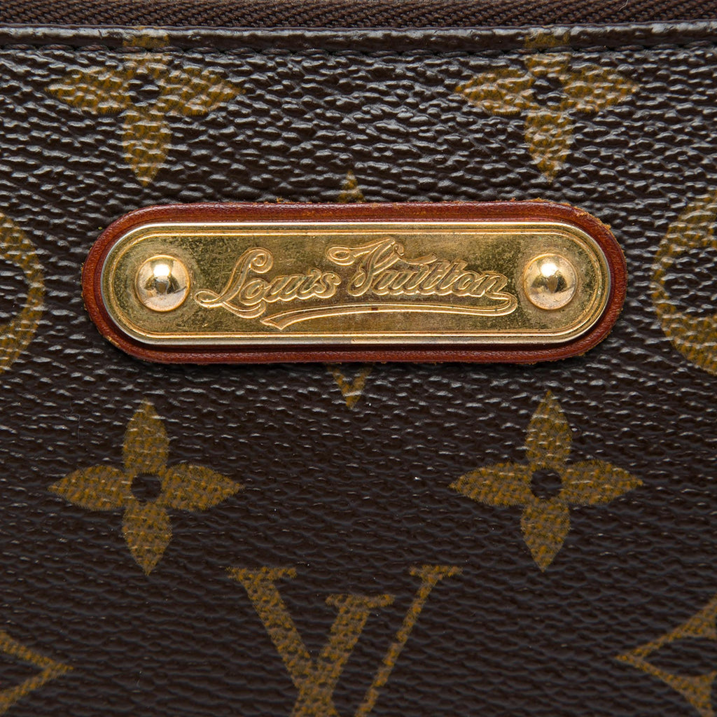 Louis Vuitton Monogram Pochette Milla MM