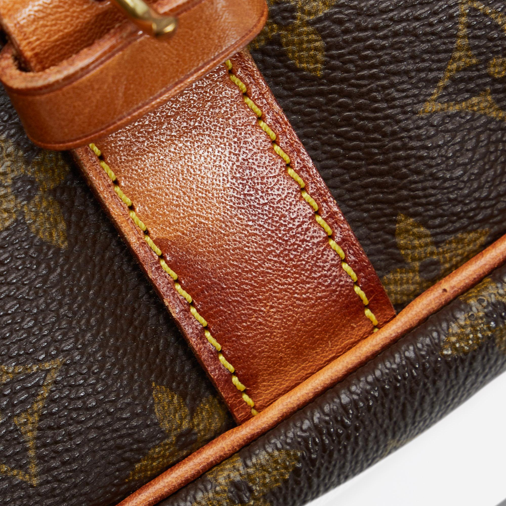 Louis Vuitton Monogram Saumur 35 (SHG-PiT1cu)