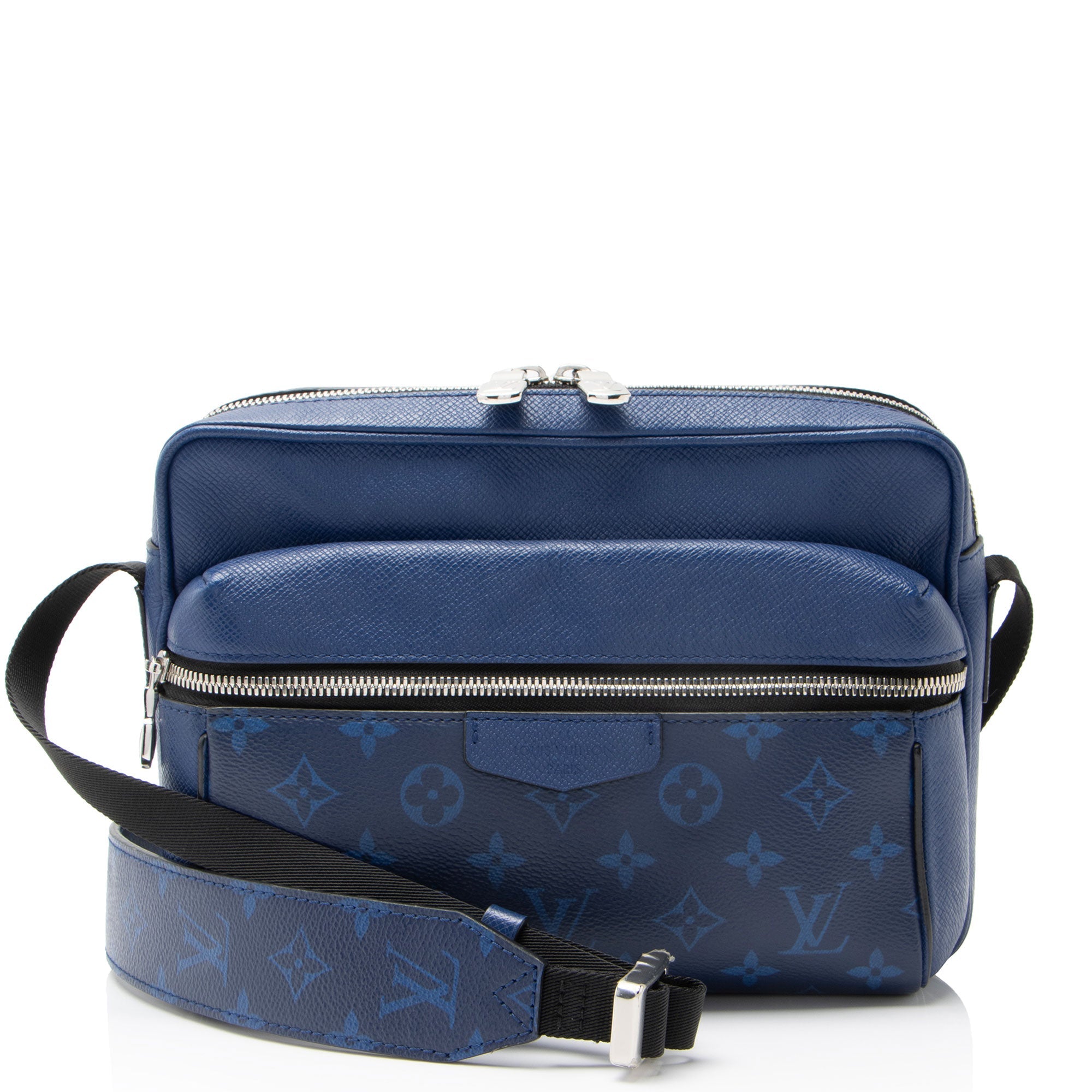 Louis Vuitton Monogram Taiga Leather Outdoor Messenger