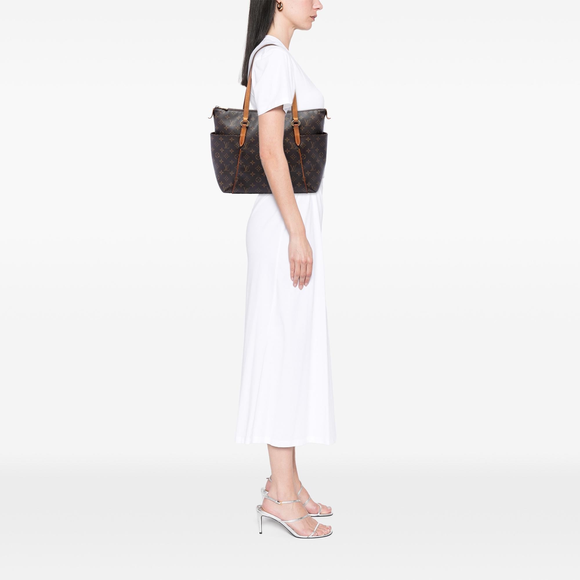 Louis Vuitton Monogram Totally MM